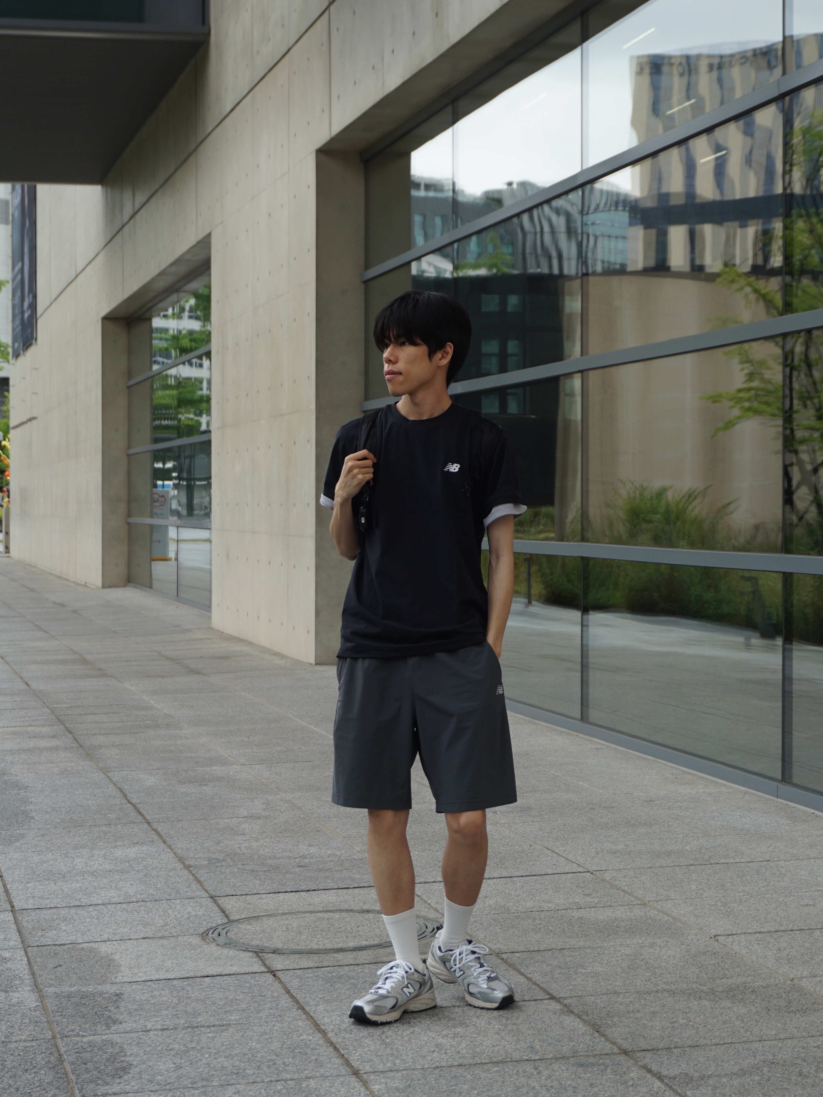 New Balance Sport Essential T-Shirt Black 착용 스타일 - 3