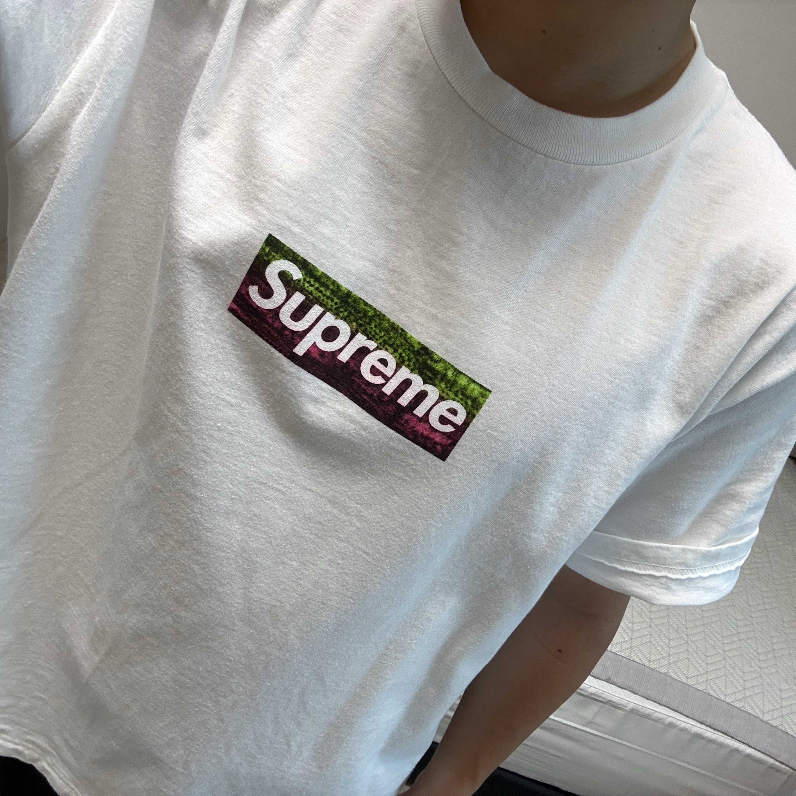 Supreme Los Angeles Fire Relief Box Logo T-Shirt White - 25SS 착용 스타일 - 1
