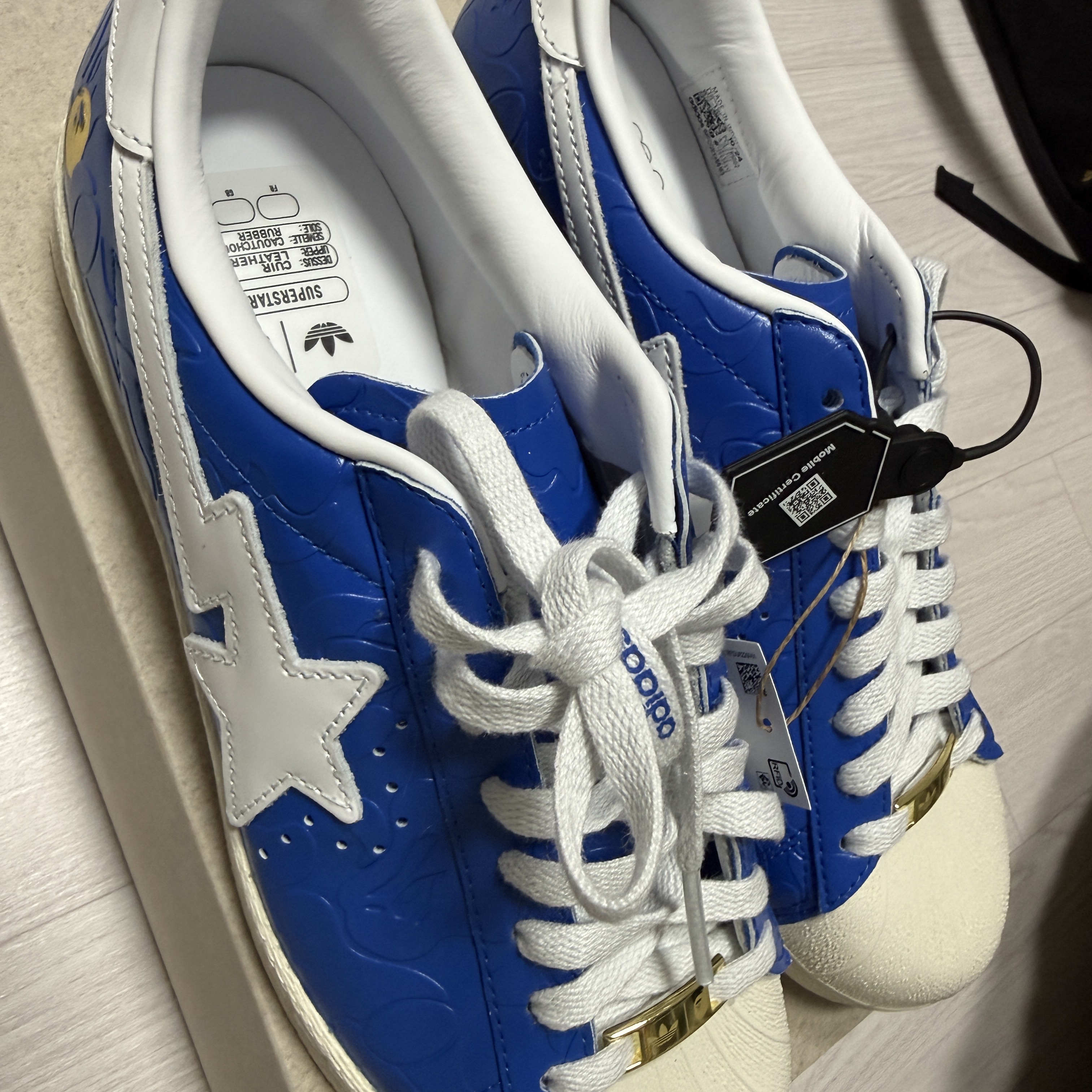 Adidas x BAPE Superstar Vintage Blue Cloud White 착용 스타일