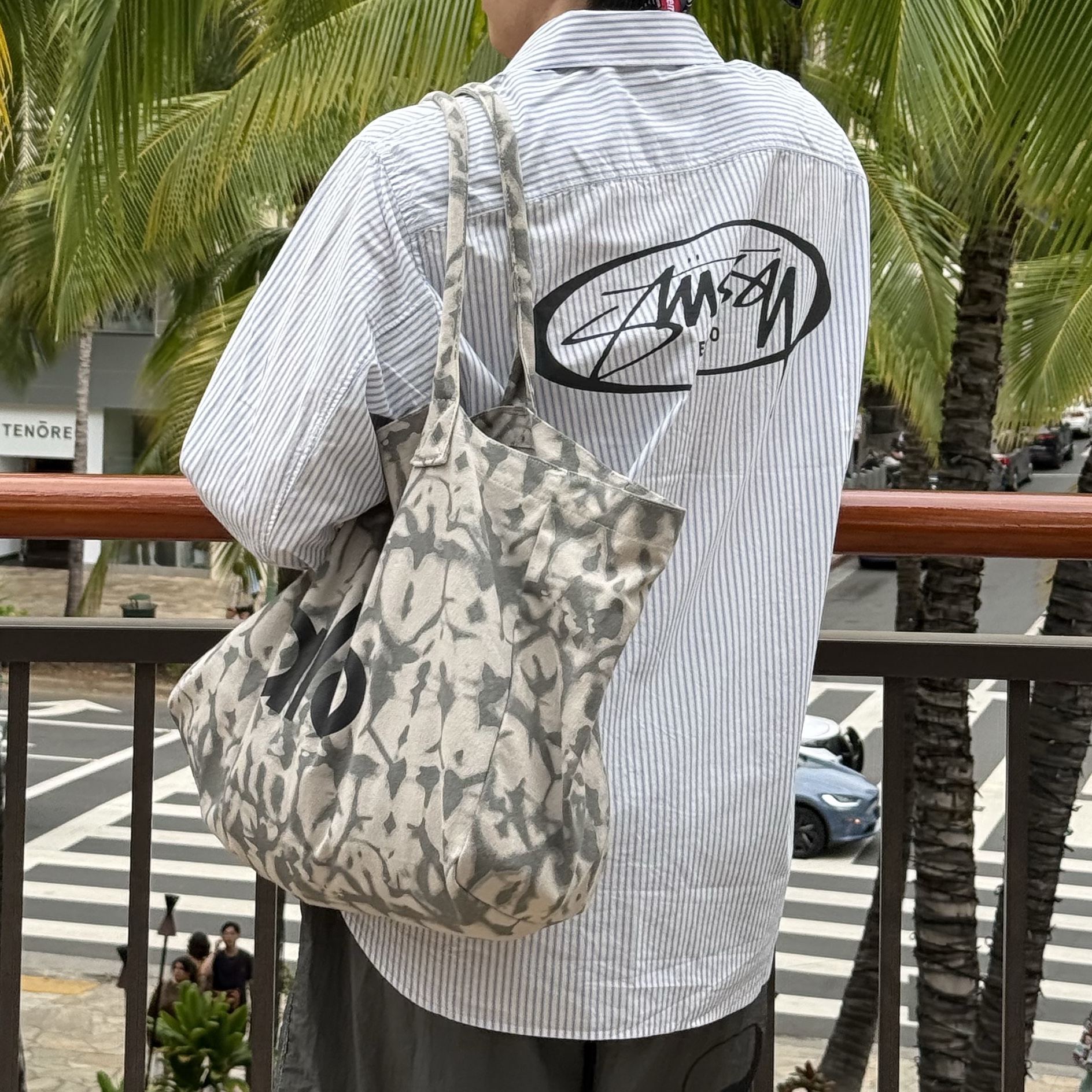 Stussy Standard Logo Shirt Blue Stripe 착용 스타일