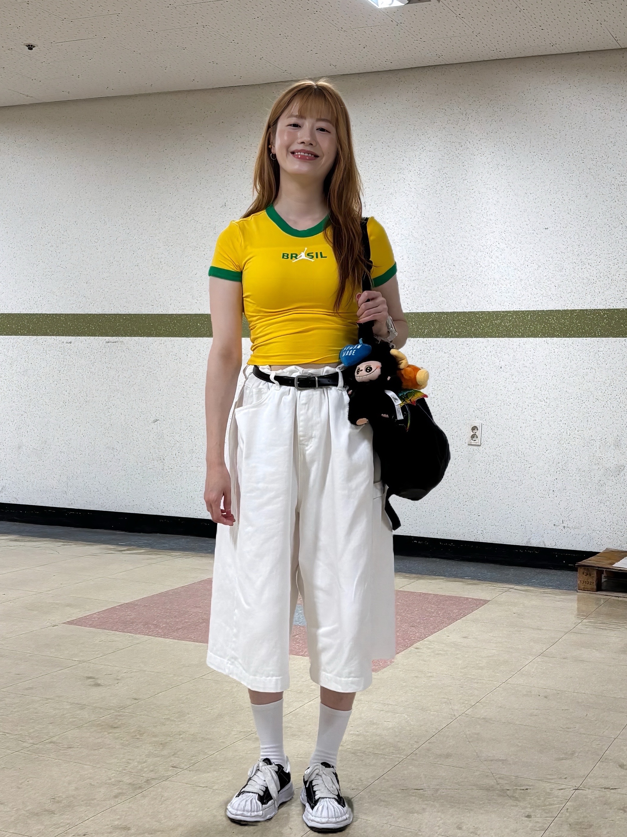Maison Mihara Yasuhiro Blakey OG Sole Canvas Low-top Sneakers Black White, (W) Jordan Brazil Graphic Crewneck Top Varsity Maize Lucky Green - Asia 착용 스타일 - 3