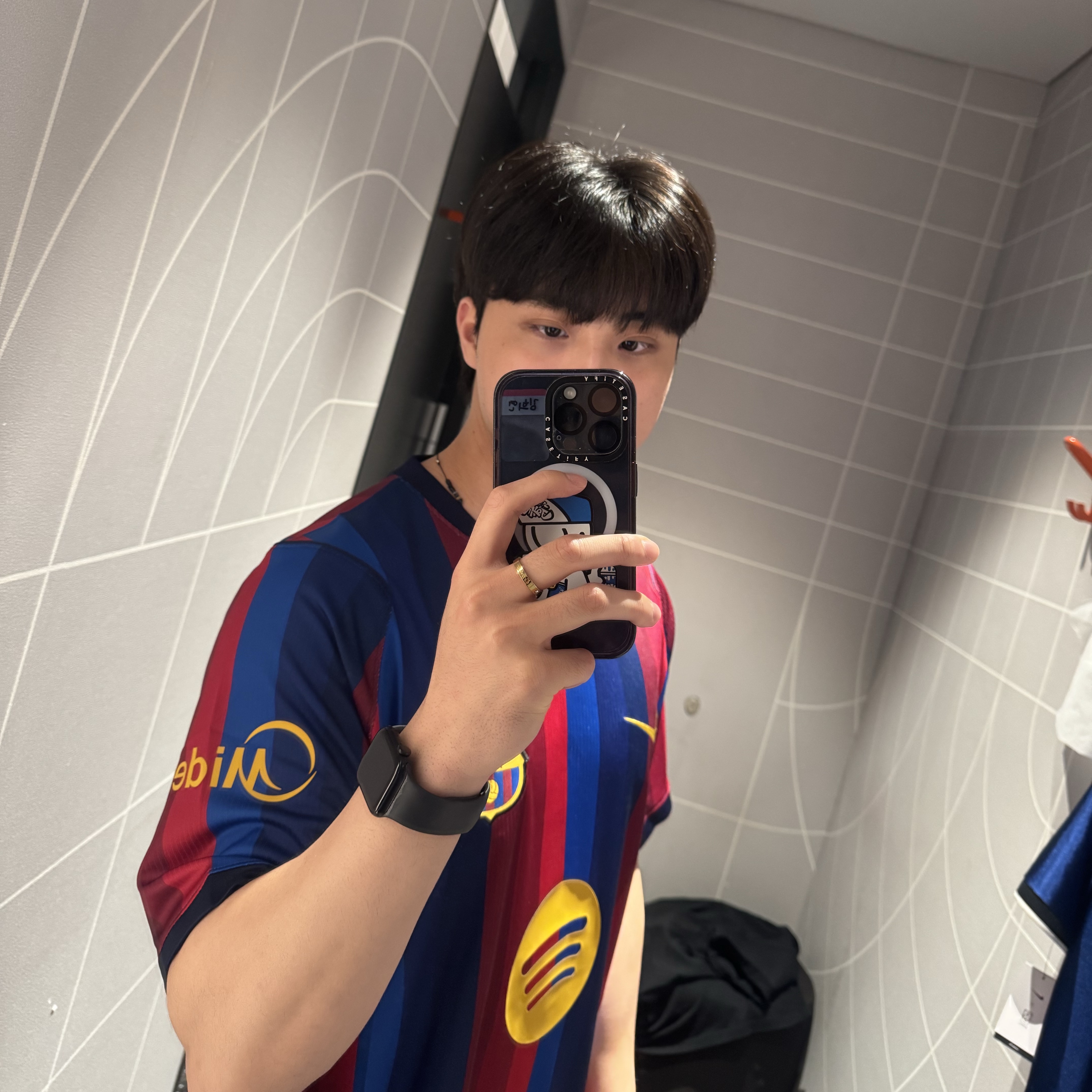 Nike FC Barcelona 2026/27 Stadium Home Dri-Fit Soccer Replica Jersey Deep Garnet Blue Void (II1872-683) (Non Marking Ver.), Nike ACG Smith Summit Zip Cargo Pants Black Anthracite - Asia 착용 스타일 - 2