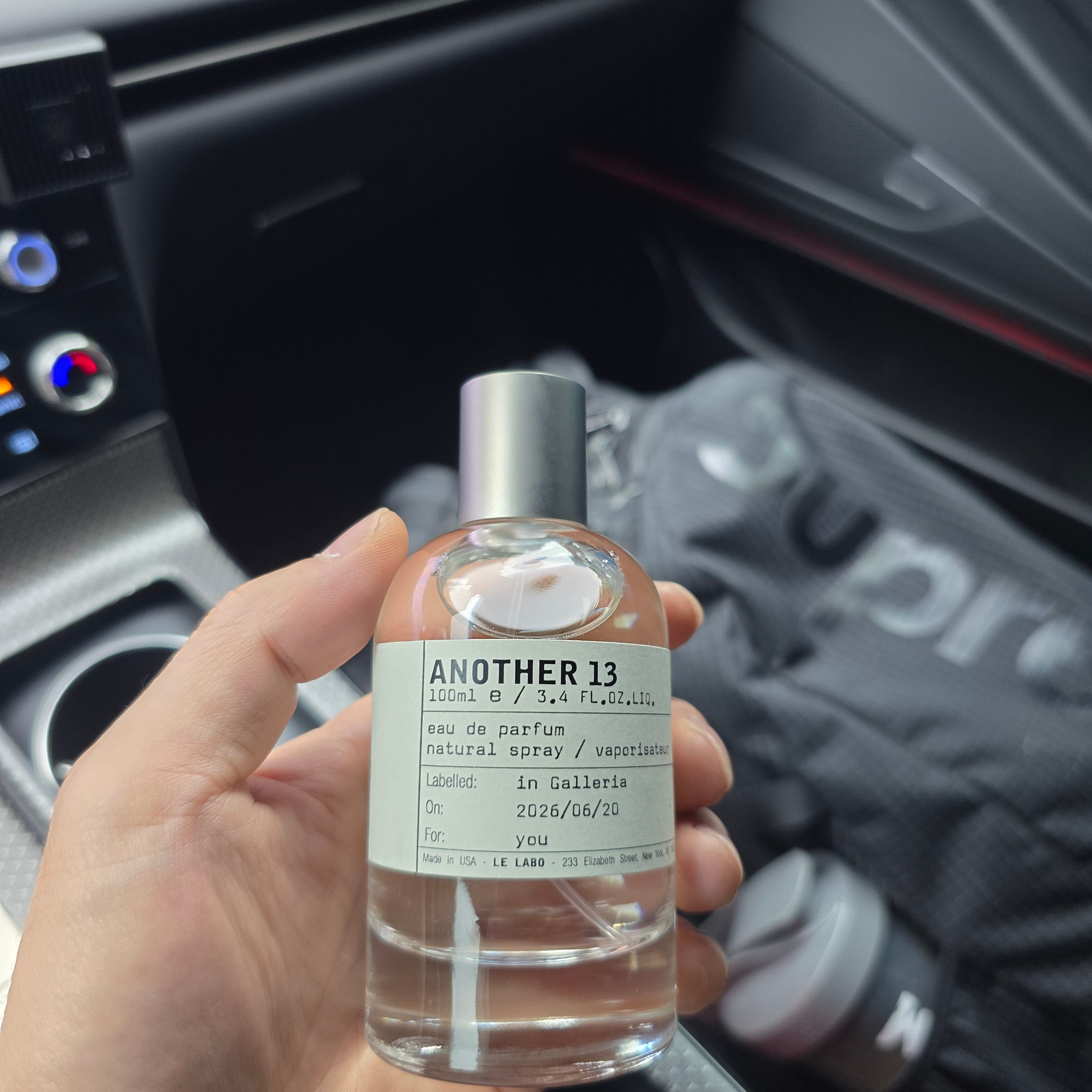 Le Labo Another 13 Eau De Parfum 100ml 착용 스타일 - 3