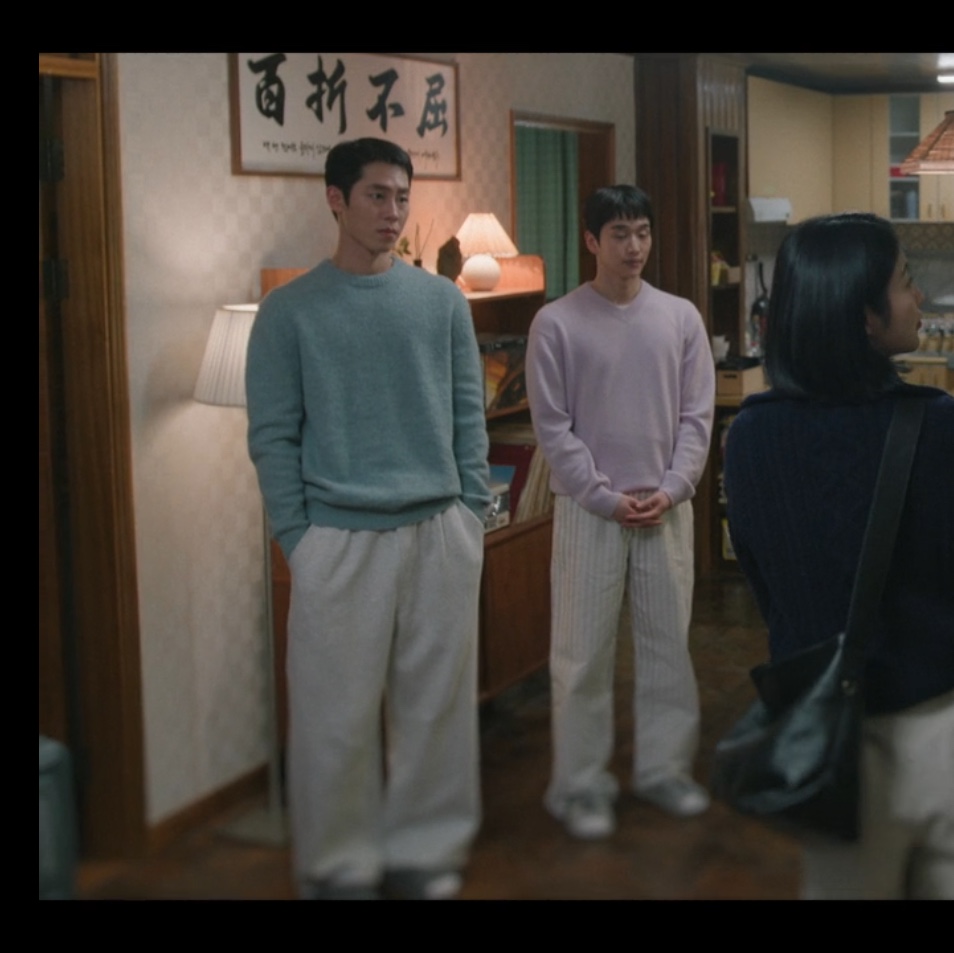 Undermycar Mu.112 Original Logo Curve Line Stitch Bonded Sweat Pants Light Melange, Undermycar Mu.112 Original Logo Curve Line Stitch Bonded Sweat Pants Melange Gray 착용 스타일 - 2