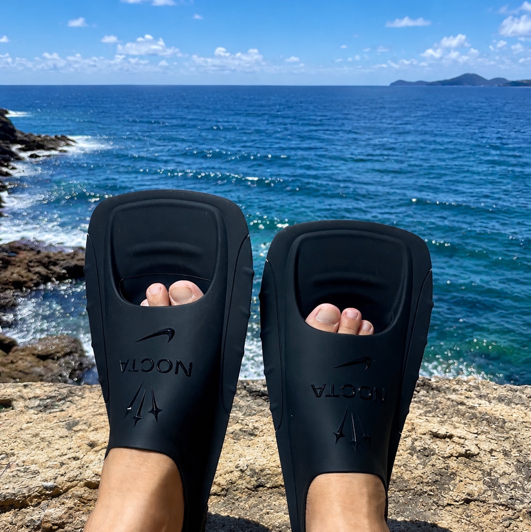 Nike x Drake Nocta Swim Fins Black 착용 스타일