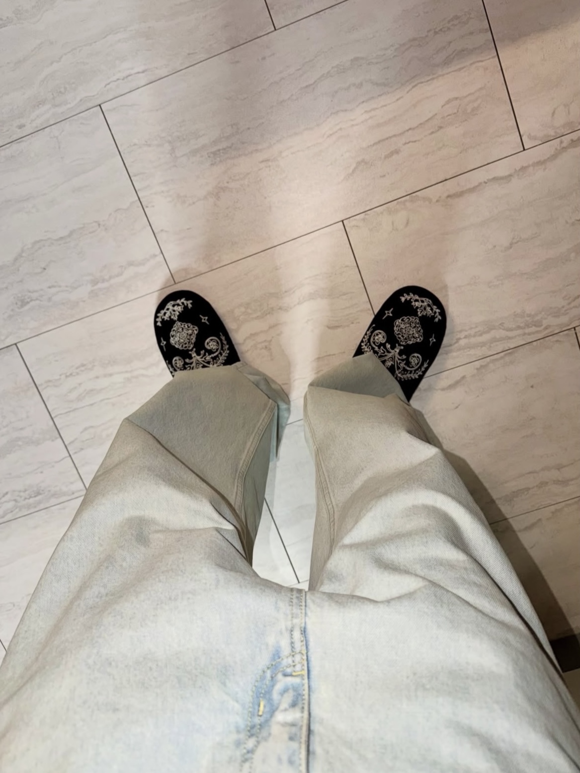ITSMYHUMOR Cheese Patch Baggy Pants Ice Blue, Say Touche Doodle Persian Room Shoes Black 착용 스타일
