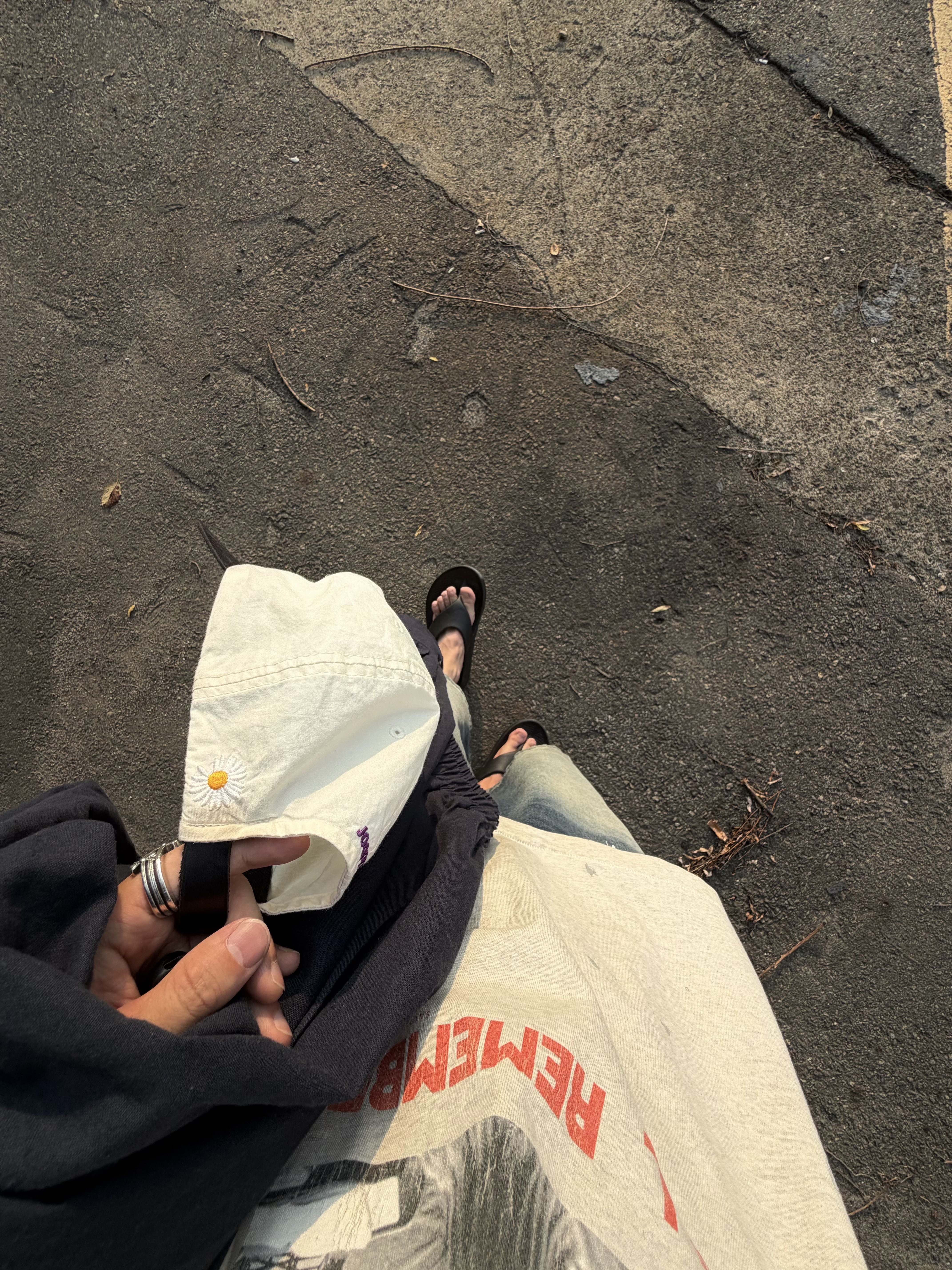 Peaceminusone x Joopiter Five-Panel Baseball Cap White Purple, Oofos Ooriginal Plus Black 착용 스타일 - 6