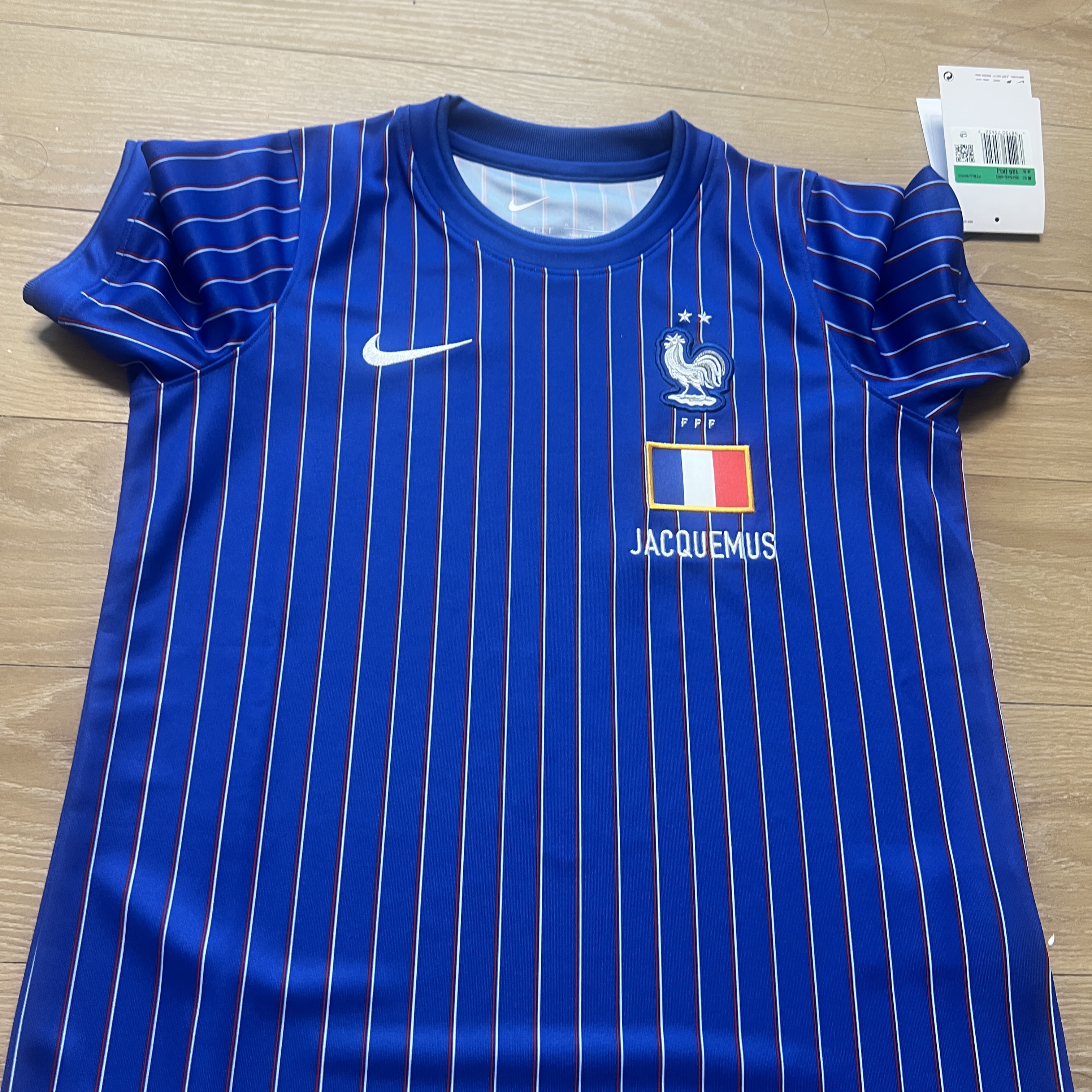 (Kids) Nike x Jacquemus France Dri-Fit Short-Sleeve Top Game Royal University Red (IB4546-480) 착용 스타일