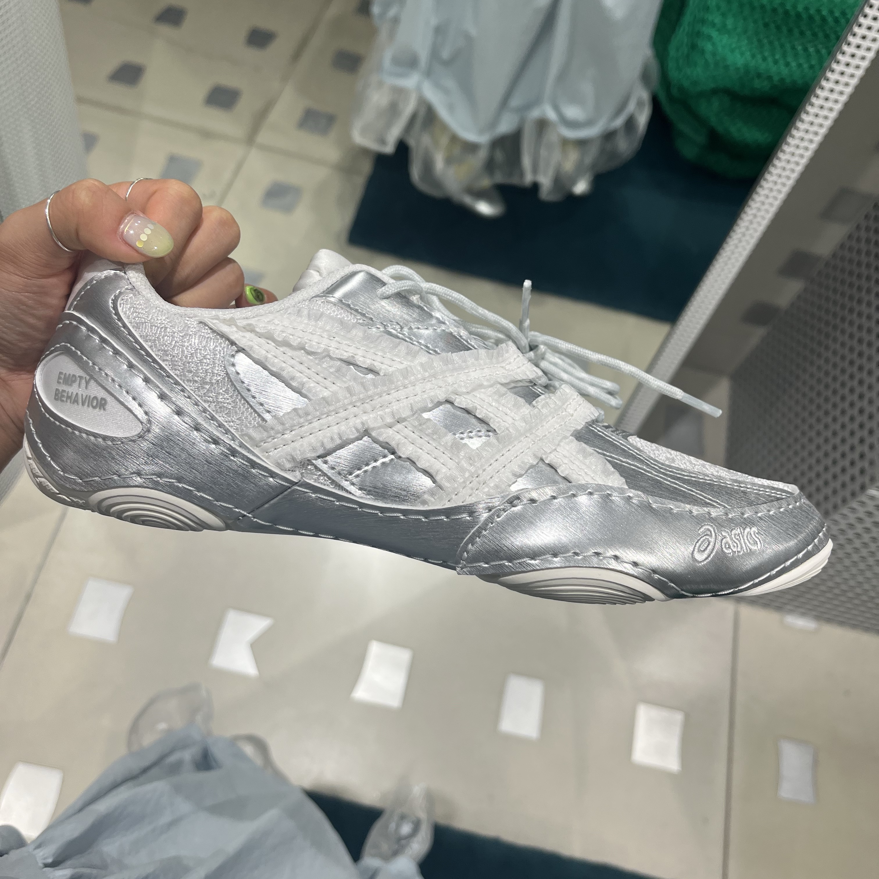 (W) Asics x Empty Behavior Hypersync White Pure Silver 착용 스타일