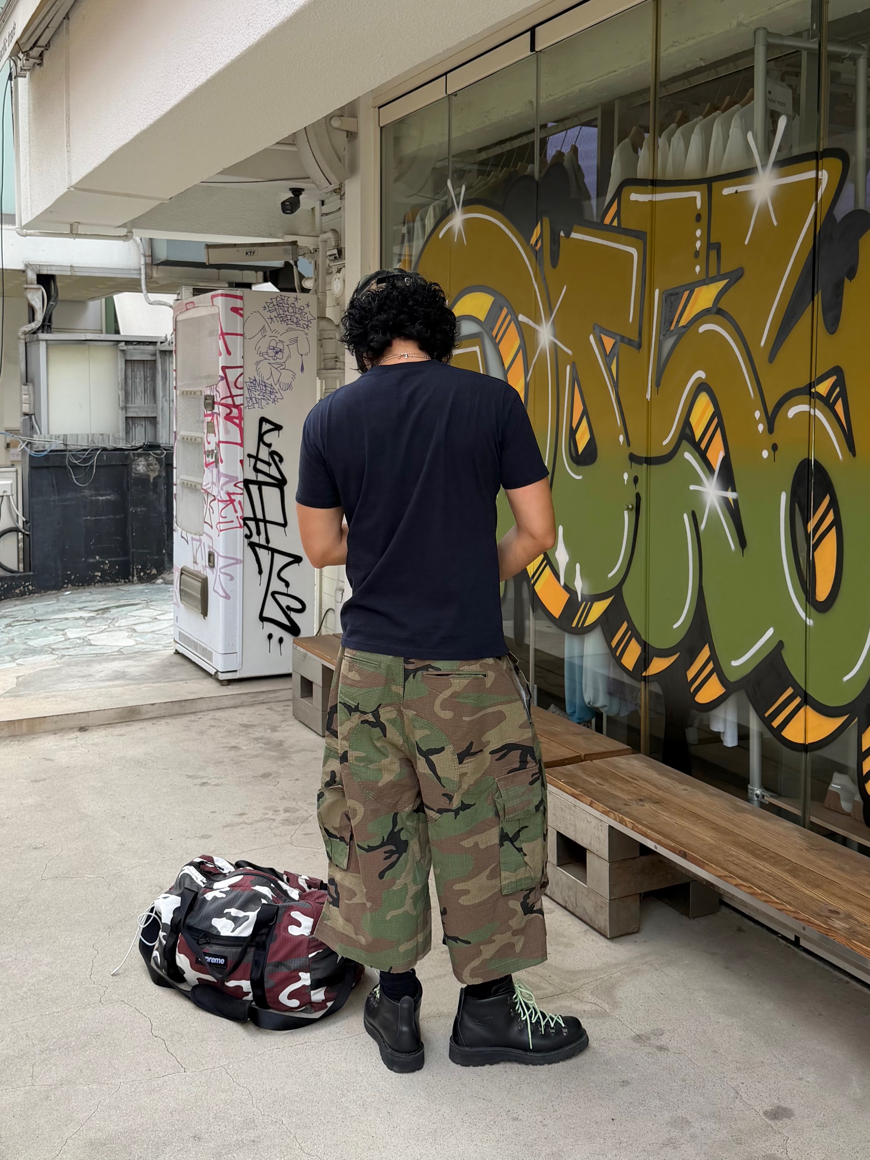 Supreme Duffle Bag Red Camo - 26SS 착용 스타일 - 3