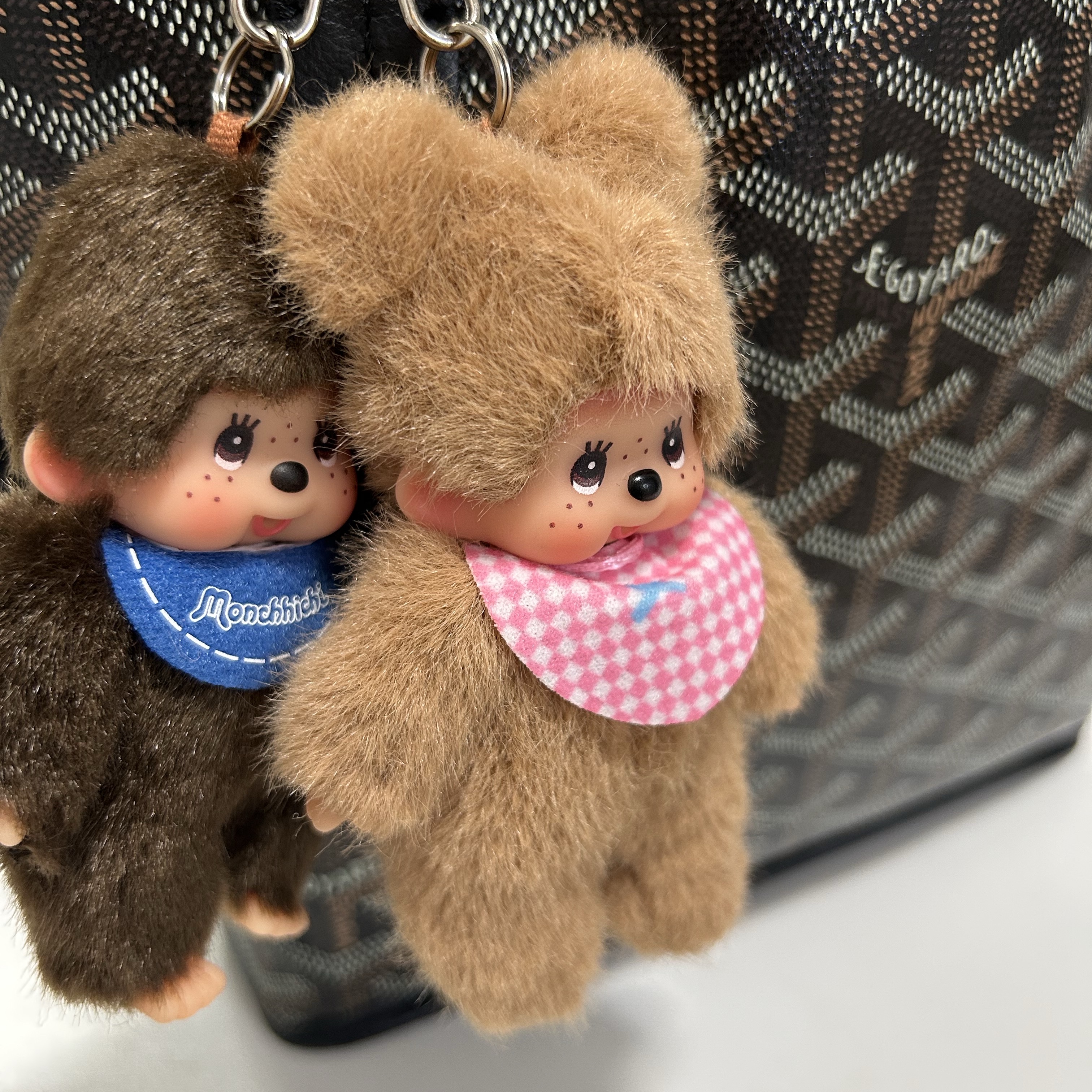Monchhichi Classic Blue Boy Keychain Blue (European Edition), Monchhichi Bebichhichi Plush Doll Key Chain Brown 착용 스타일