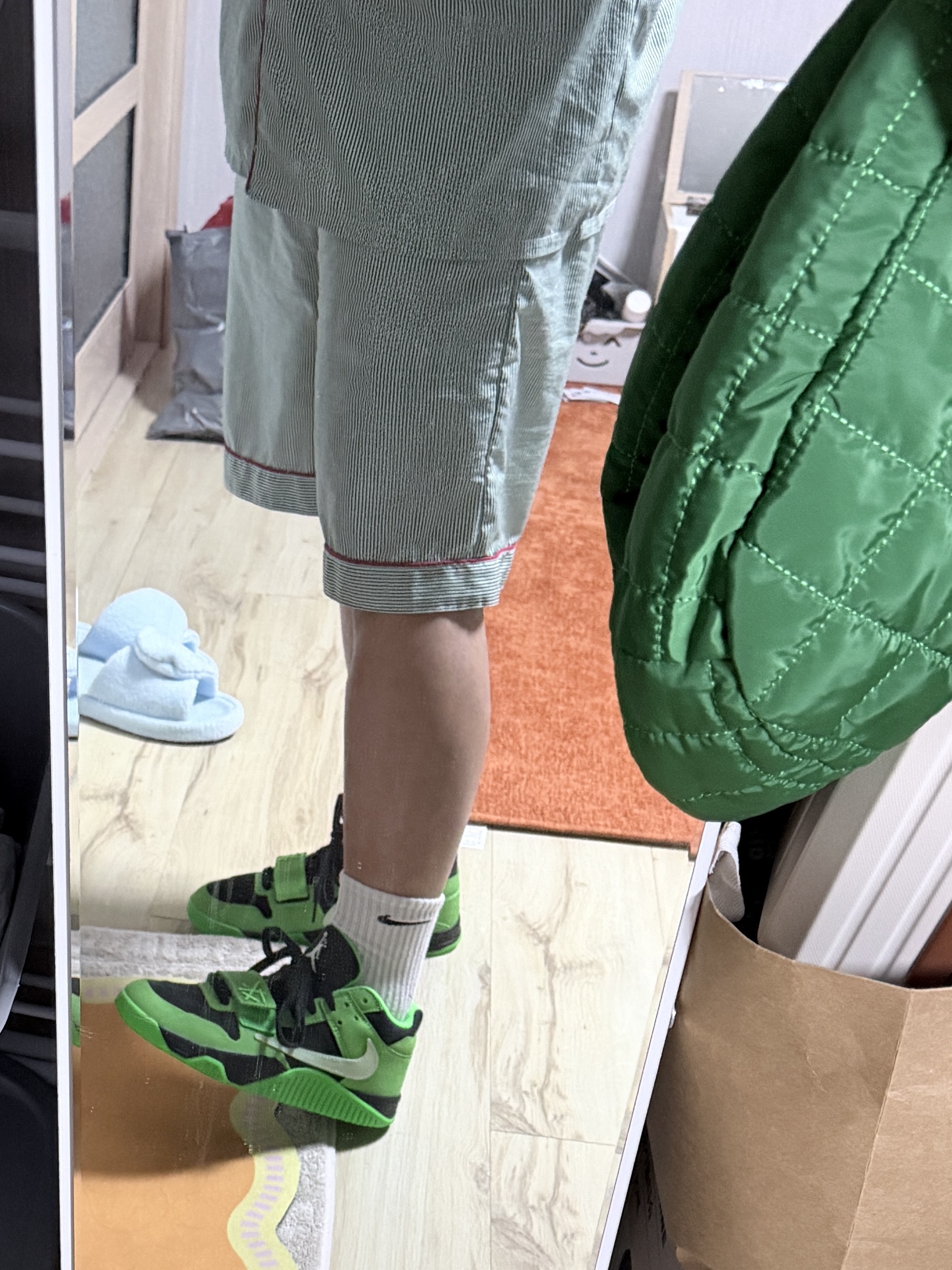 Jordan x Travis Scott Jumpman Jack TR Green Spark Vapor Green 착용 스타일 - 1