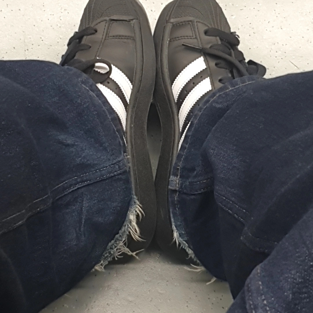 Adidas Superstar II Core Black Cloud White 착용 스타일 - 1