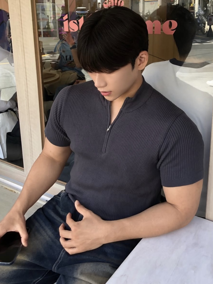 PHOS333 M Slim Fit Half Zip Knit Charcoal 착용 스타일 - 4