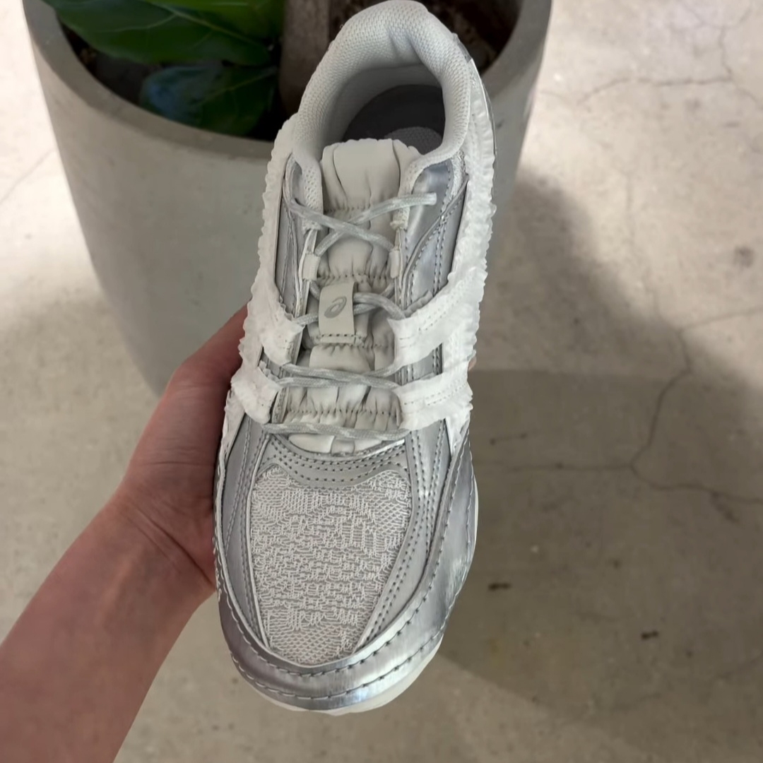 (W) Asics x Empty Behavior Hypersync White Pure Silver 착용 스타일 - 3