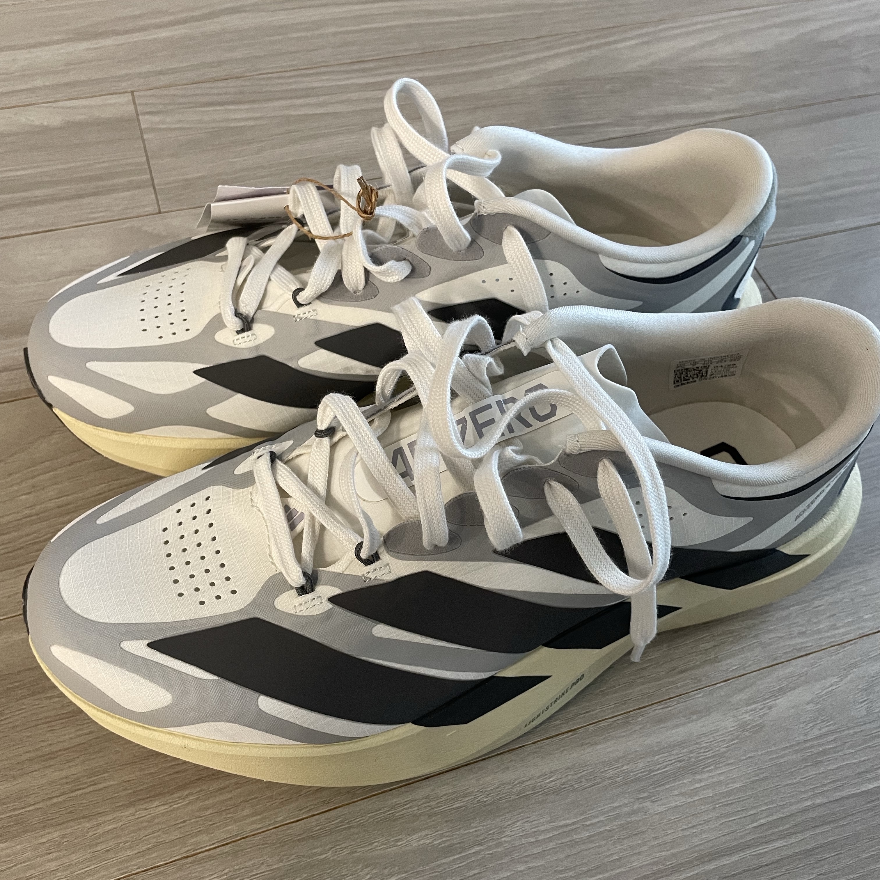 Adidas Adizero EVO SL EXO Core White Utility Black 착용 스타일
