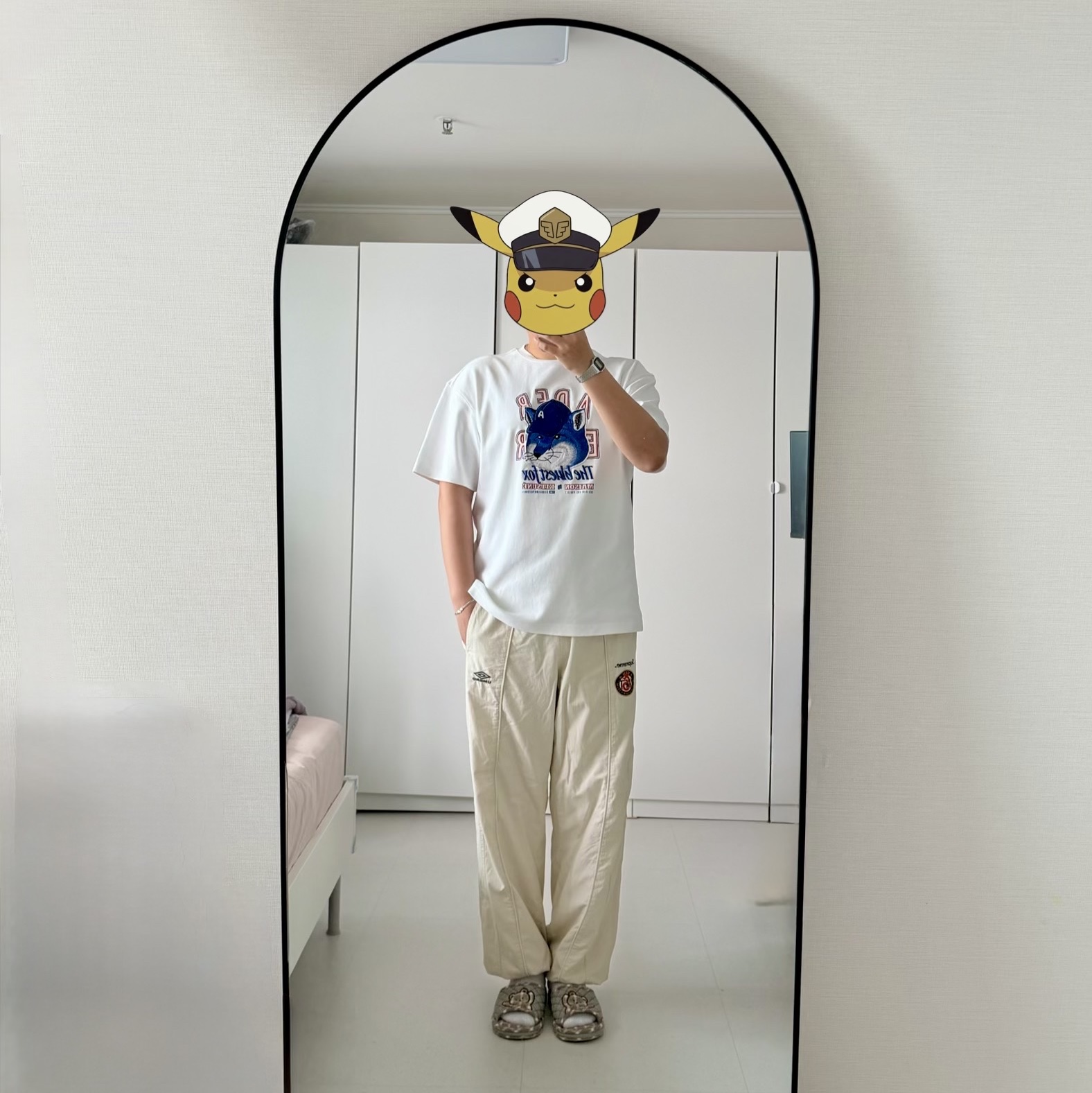 Maison Kitsune x Ader Error The Bluest Fox T-Shirt White, Supreme x Umbro Cotton Ripstop Track Pant Stone - 26SS 착용 스타일 - 2
