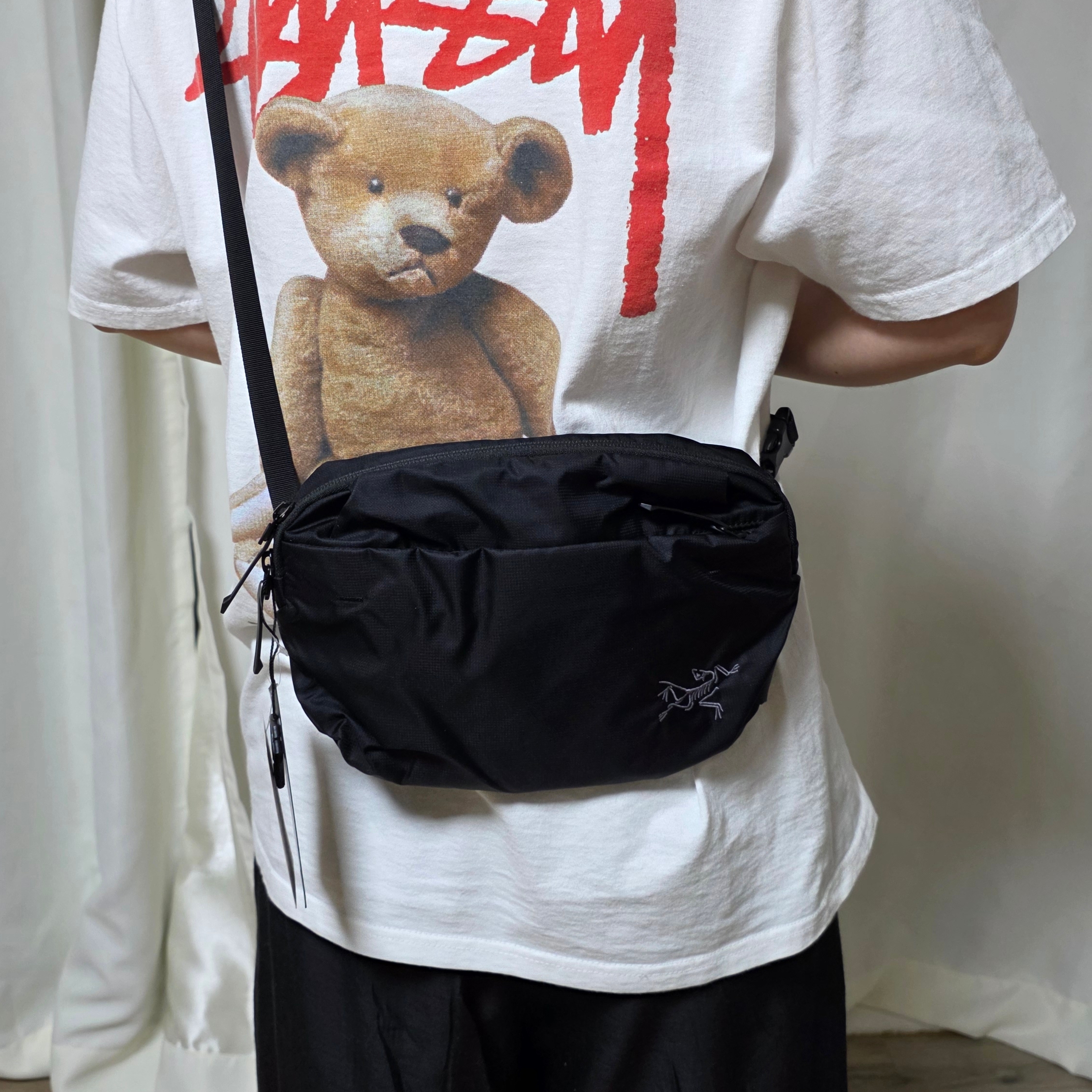 Arc'teryx Heliad 6 Crossbody Bag Black 착용 스타일 - 3