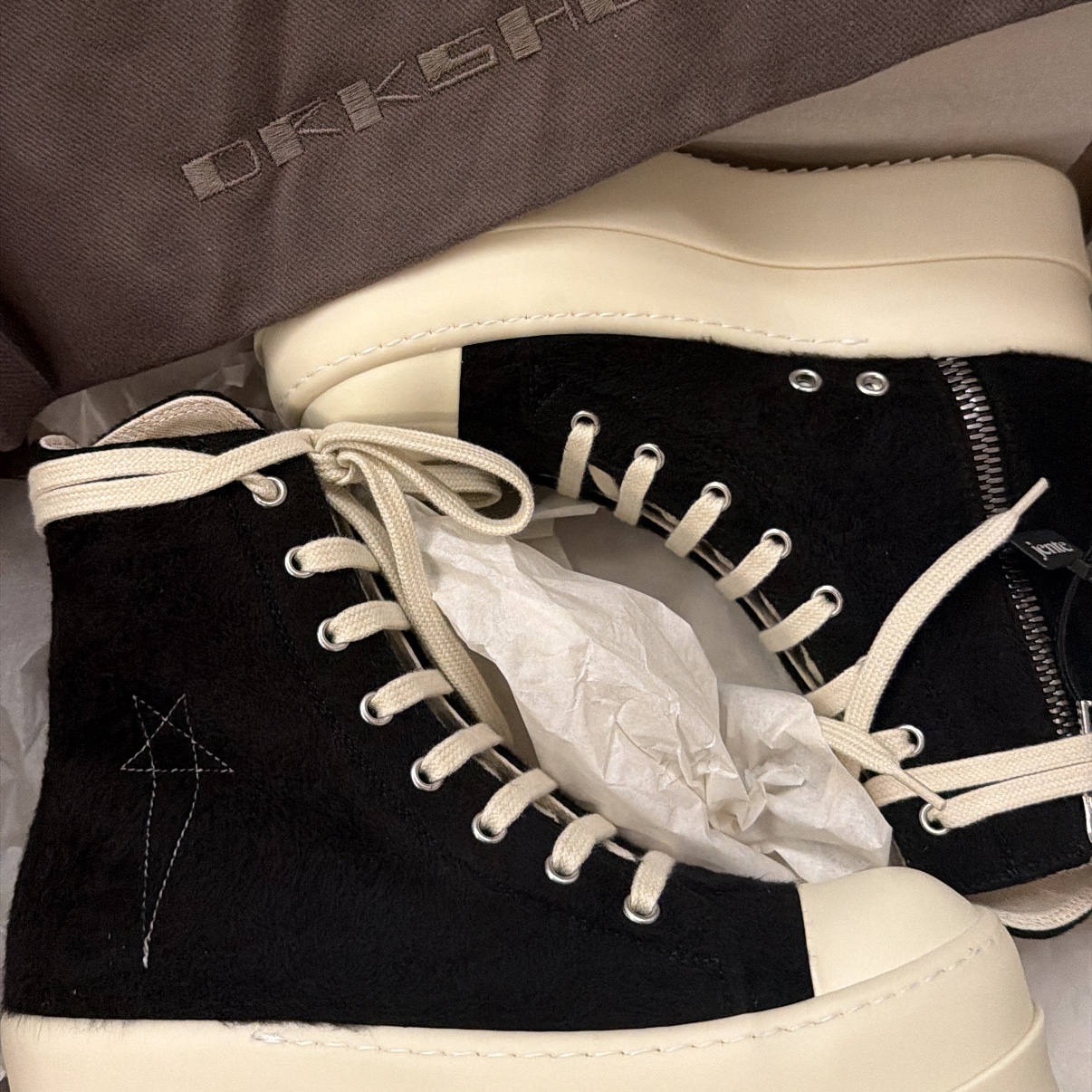 Rick Owens Drkshdw Concordians Double Bumper Sneakers in Brushed Cotton Black Pearl 착용 스타일 - 1