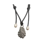 TOWTOW.ARCHIVE Oyster Charm Necklace Silver Black