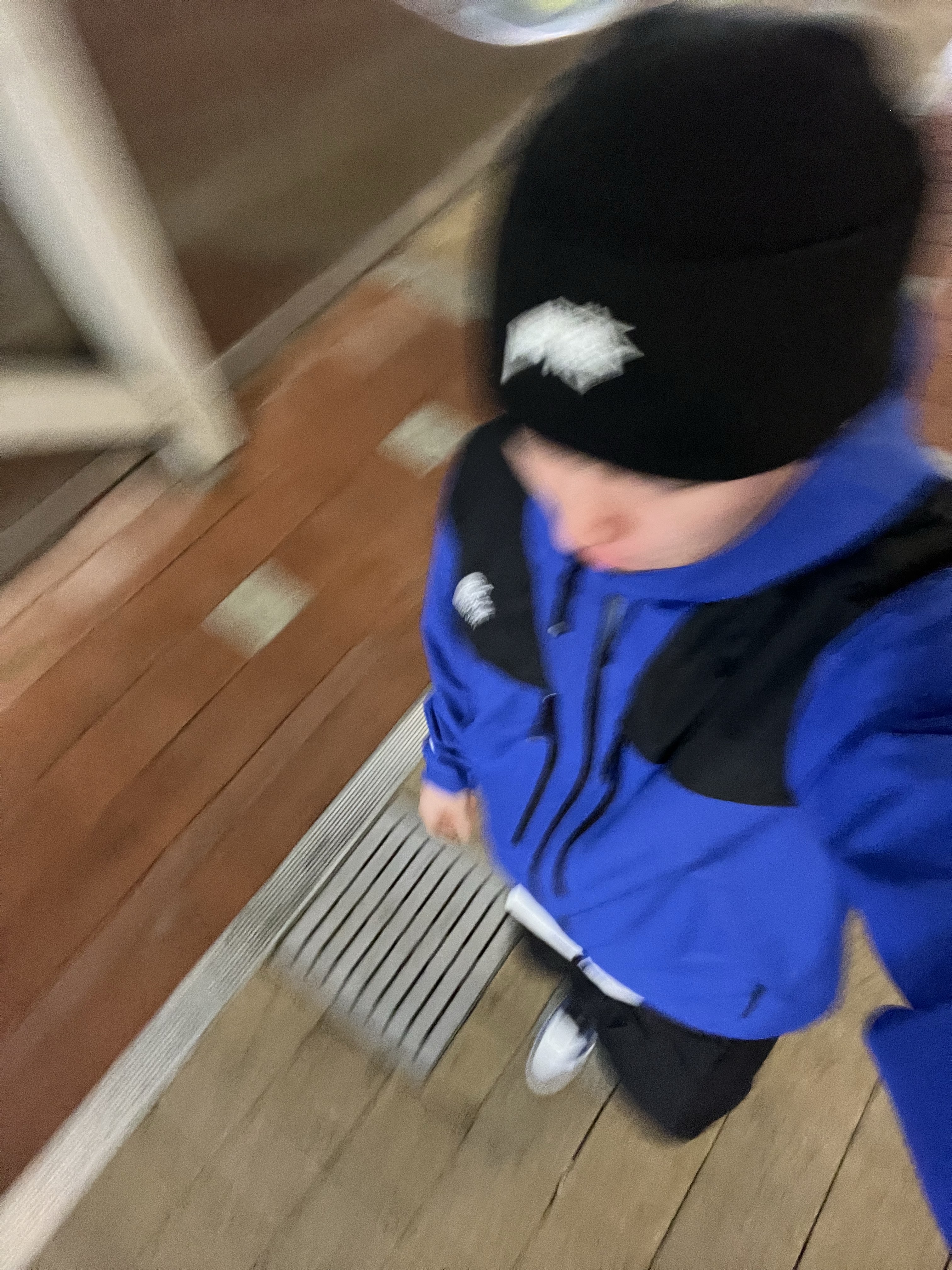 The North Face White Label Mountain Peak Jacket Royal Blue, Nike x Stussy NRG Cuffed Beanie Black 착용 스타일
