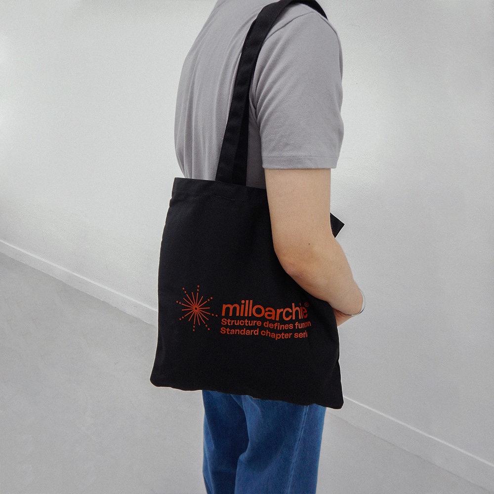 [더블적립][KREAM 단독] Millo Archive Crescendo Comfort Bag Gray, [더블적립][KREAM 단독] Millo Archive Crescendo Tote Bag Burgundy 착용 스타일 - 5