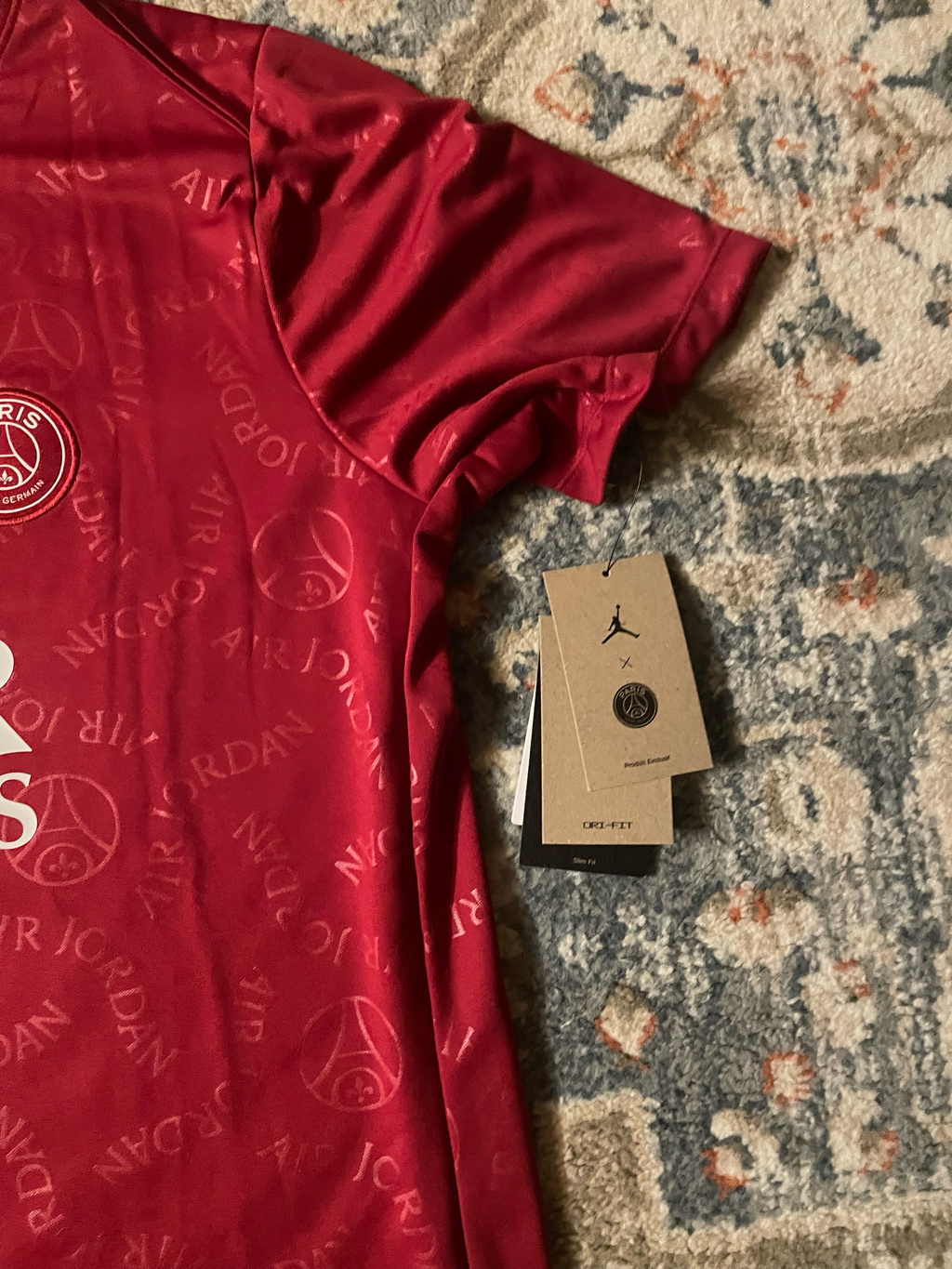 Jordan x Paris Saint-Germain Academy Pro Fourth Dri-Fit Football Pre-Match Top Wings Jordan Red Phantom (Non Marking Ver.) 착용 스타일 - 4