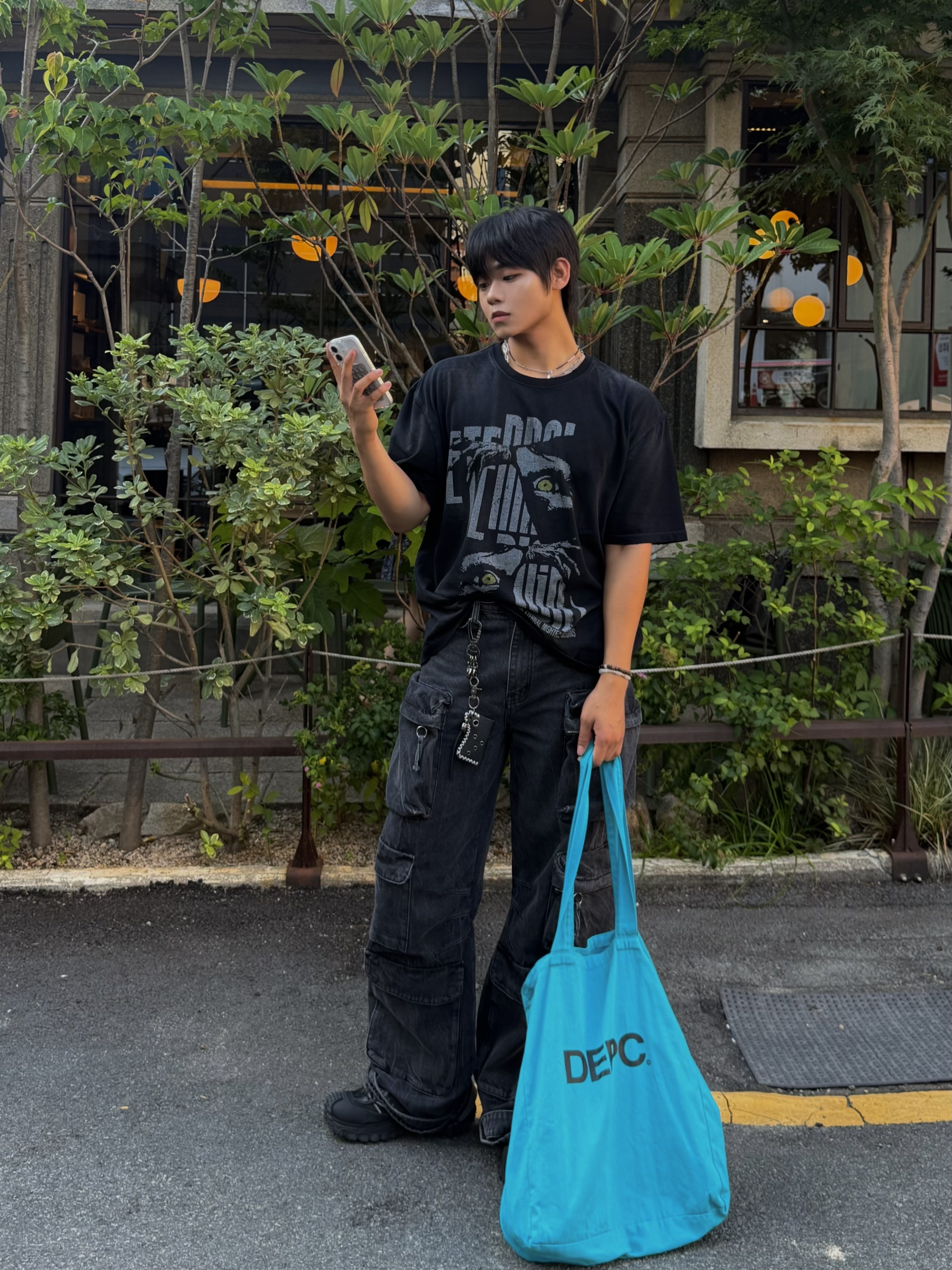 Undermycar POC Eternal Nightfall Vintage Washed T-Shirts Black, Undermycar POC Loose Nerves Vintage Washed T-Shirts Black 착용 스타일 - 4
