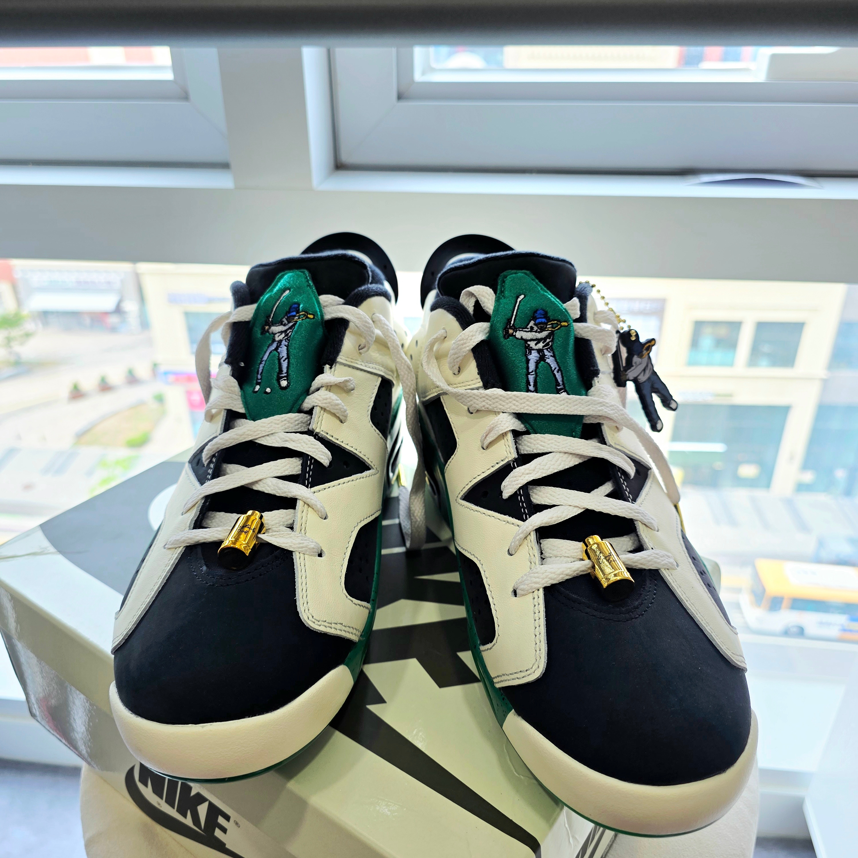 Jordan 6 x Eastside Golf Low Golf 1961 White Malachite 착용 스타일 - 2