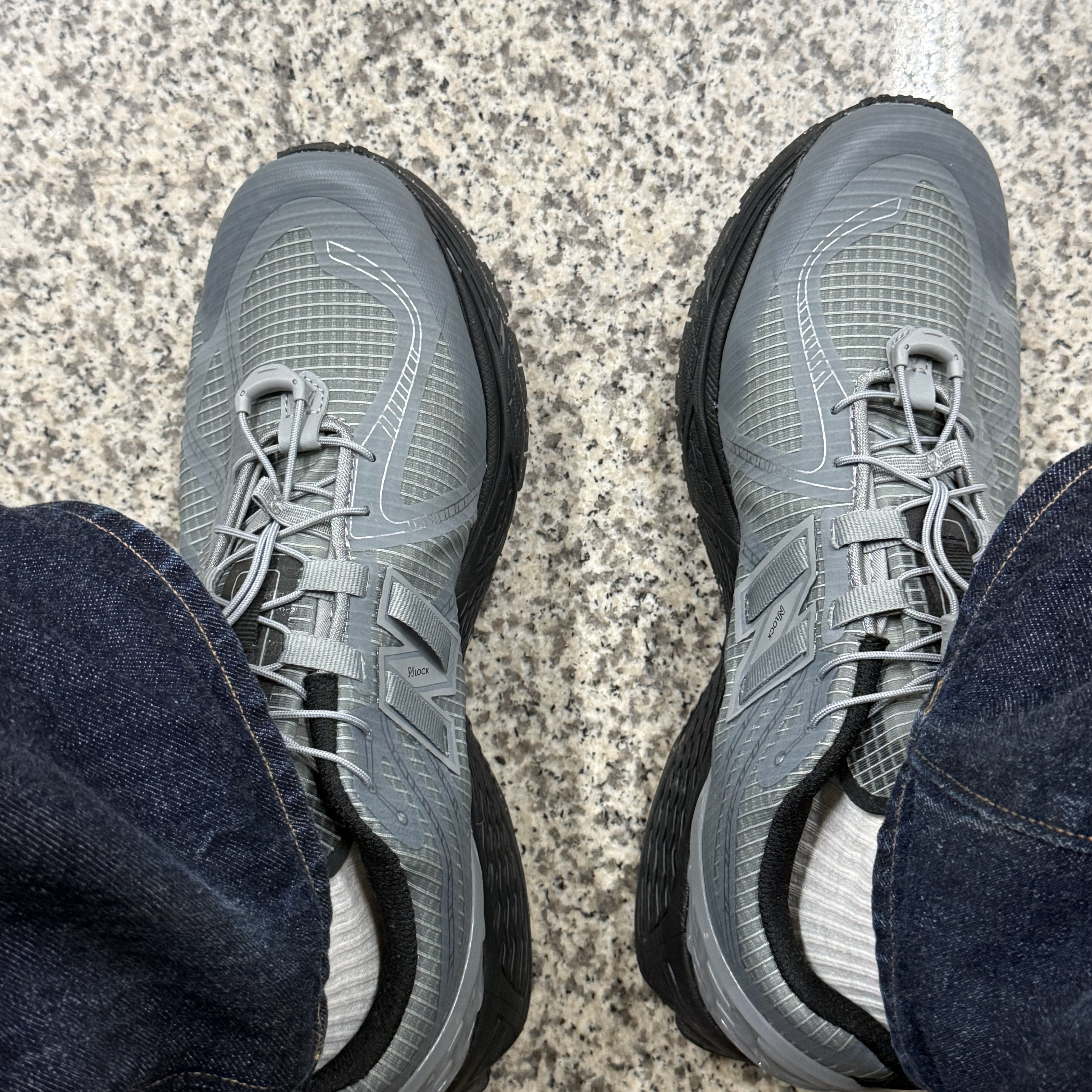 New Balance 1906R Slate Grey 착용 스타일