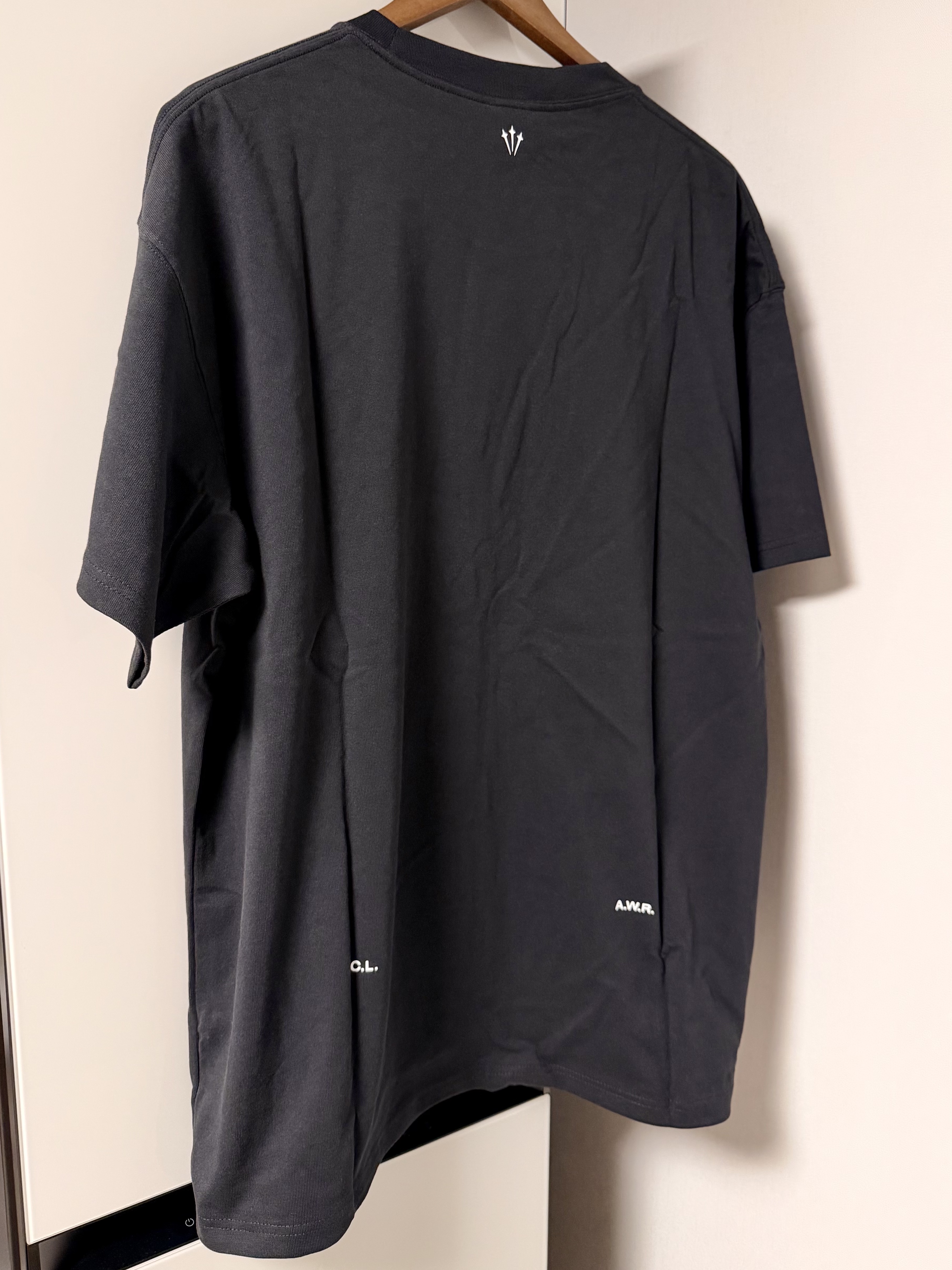 Nike x Drake Nocta NRG CS T-Shirt Black - US/EU, Nike x Drake Nocta NRG CS T-Shirt Black - Asia 착용 스타일 - 1