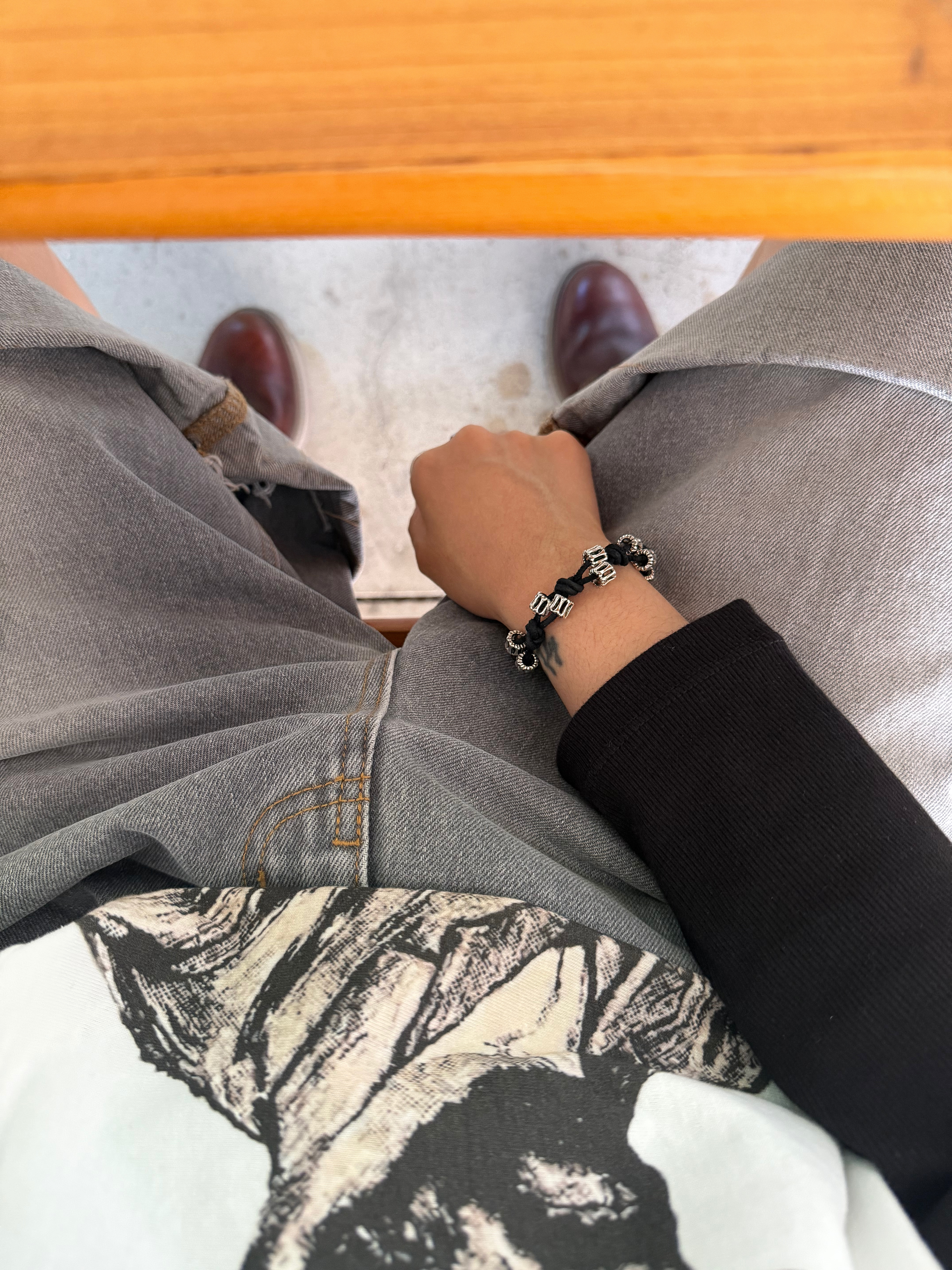 Hono Report Vintage Denim Bermuda Pants Light Gray, Hono Report Bottle Necklace 착용 스타일 - 4