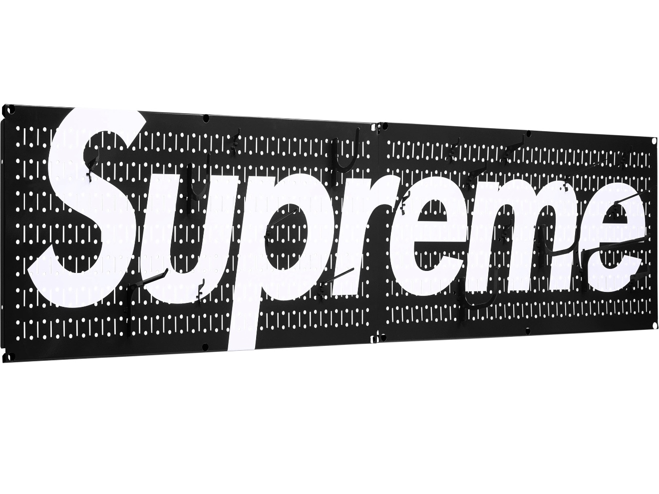 Supreme x Wall Control Pegboard Panel Black (Set of 2) - 26SS, Supreme x Wall Control Pegboard Panel Red (Set of 2) - 26SS 착용 스타일 - 9