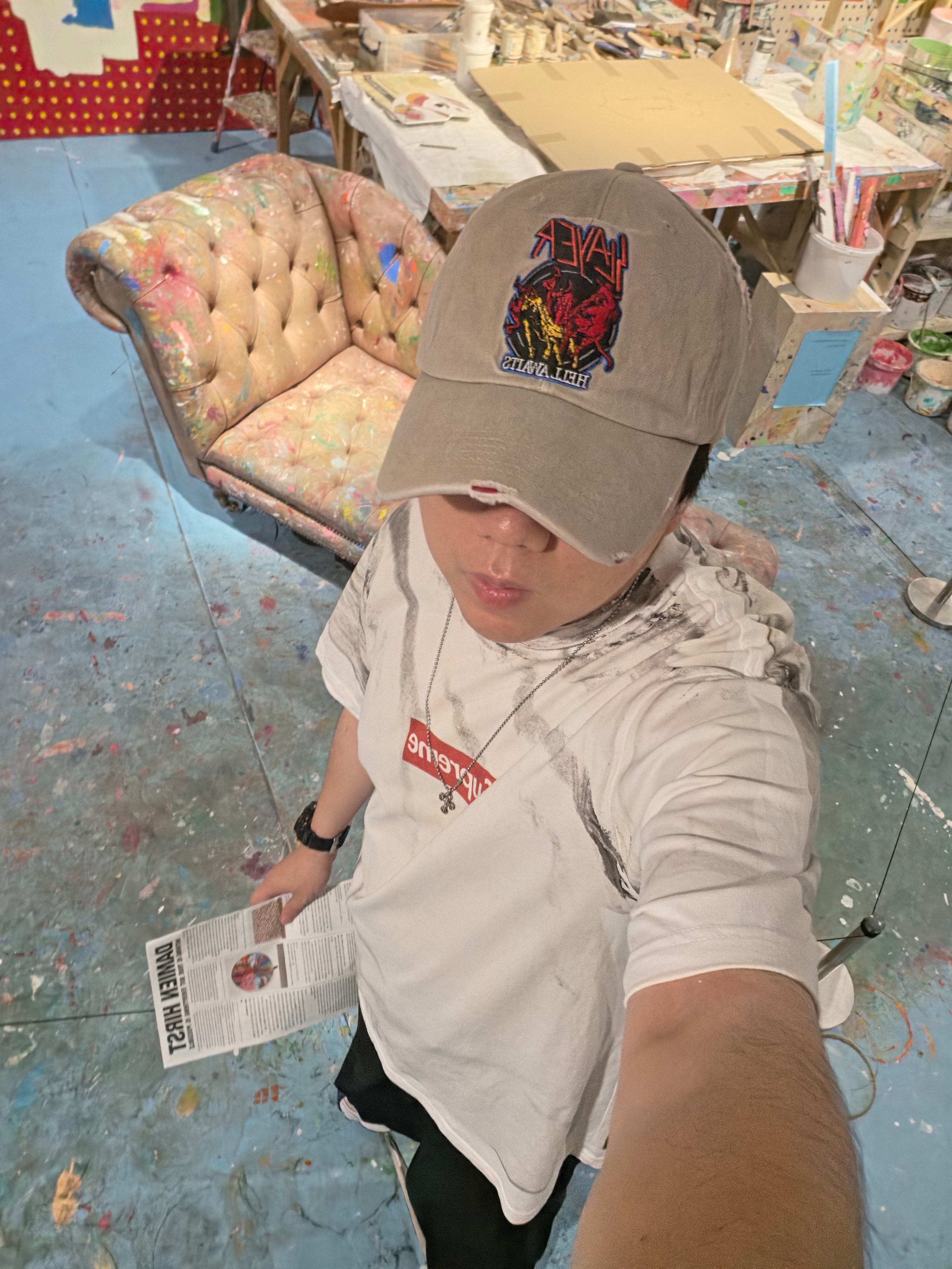 SLAYER Undermycar Hell Awaits Over Distressed Cap Tan 착용 스타일