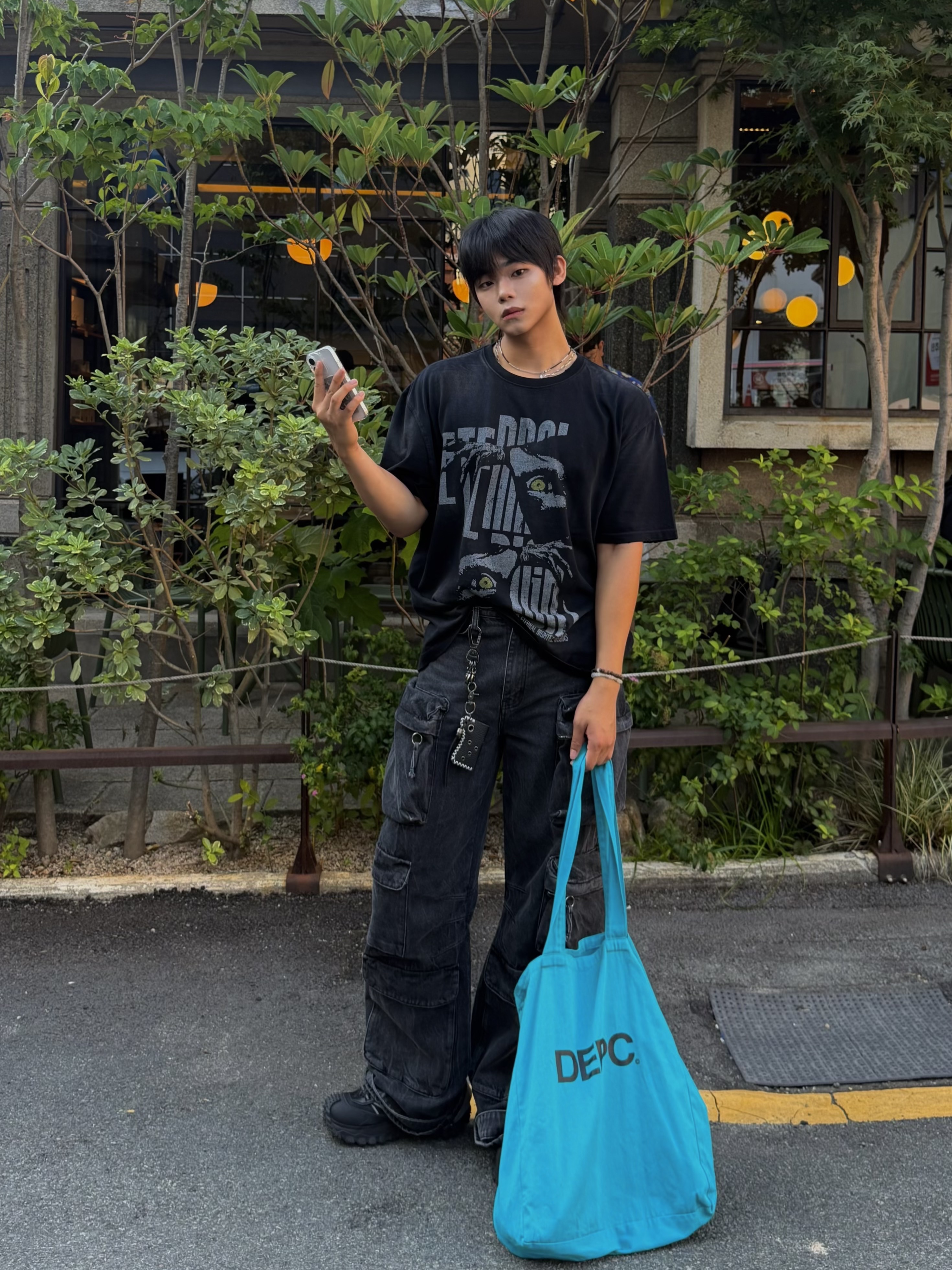 Undermycar POC Eternal Nightfall Vintage Washed T-Shirts Black, Undermycar POC Loose Nerves Vintage Washed T-Shirts Black 착용 스타일 - 1
