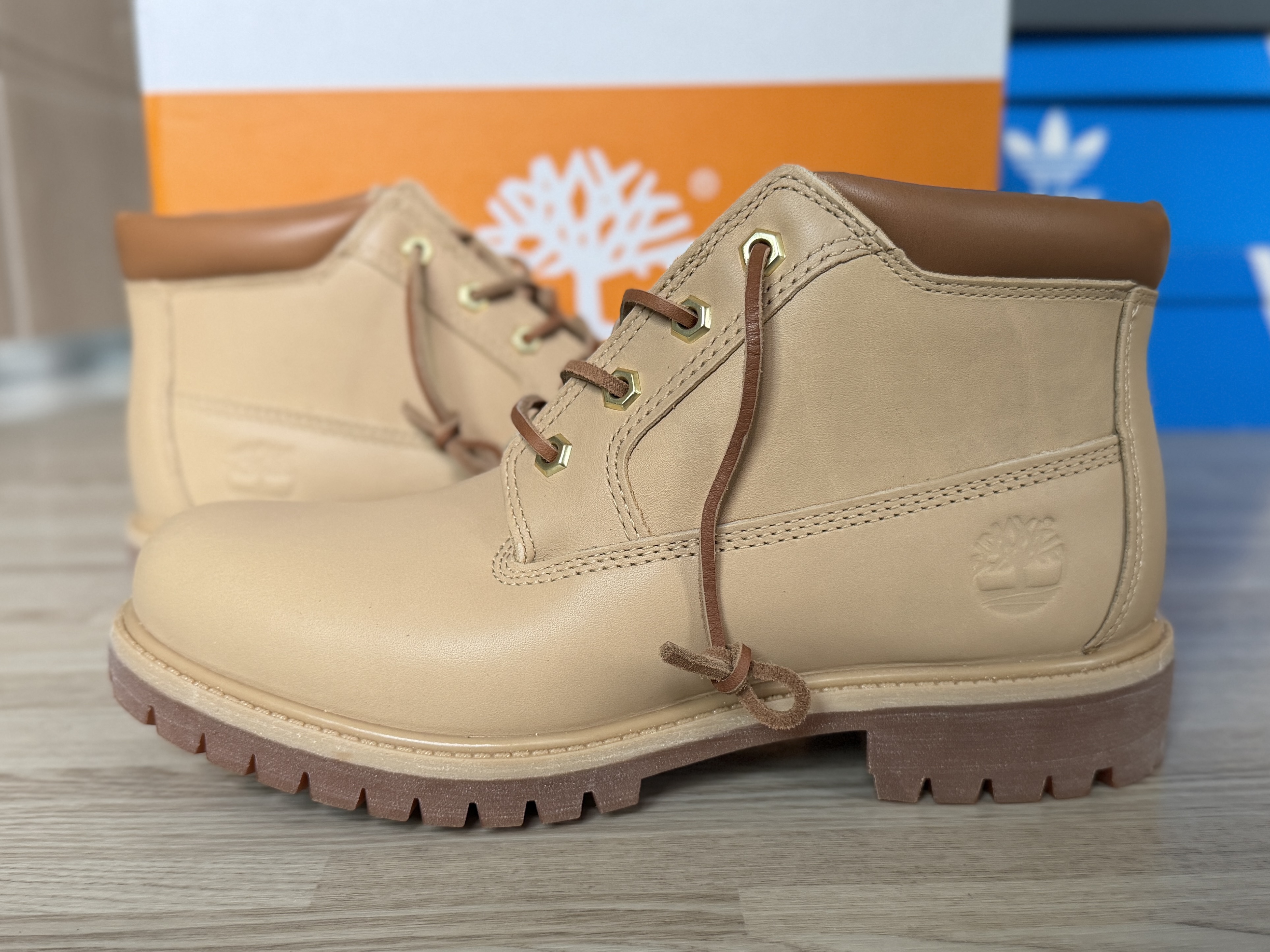 Timberland 6 Inch Lace Up Waterproof Boots Beige - Wide 착용 스타일 - 2