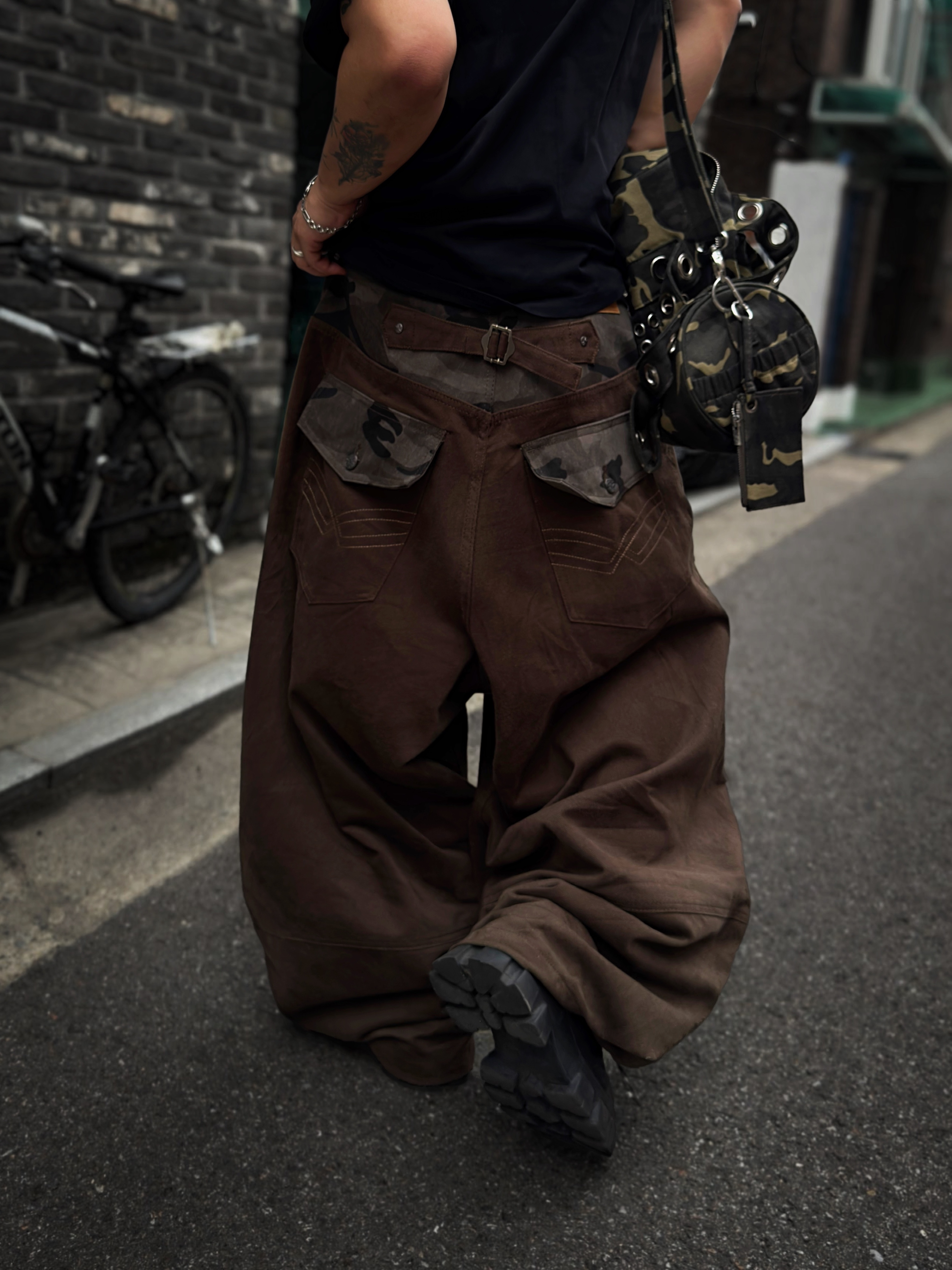 Force Sensitive FST Eyelet Studded Long Belt, Force Sensitive Fs Logo Shoulder Washing T-Shirt Black 착용 스타일 - 4
