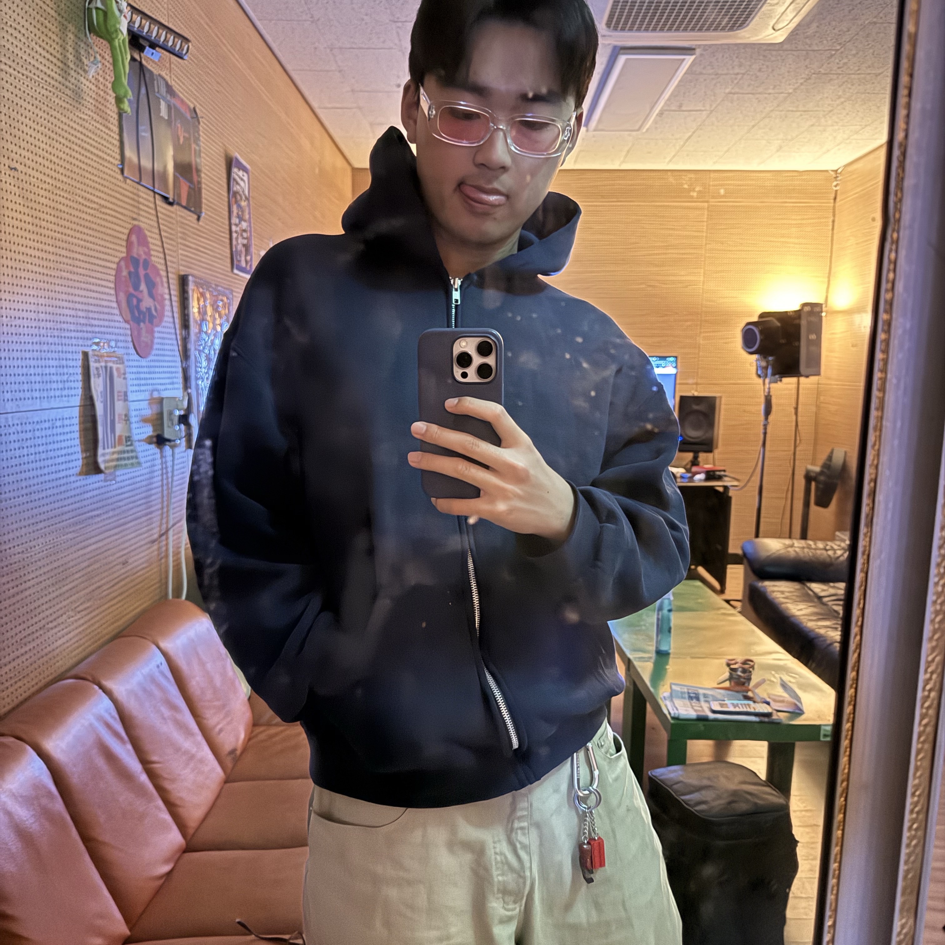 SKYLRK Zip Hoodie Super Blue 착용 스타일 - 1