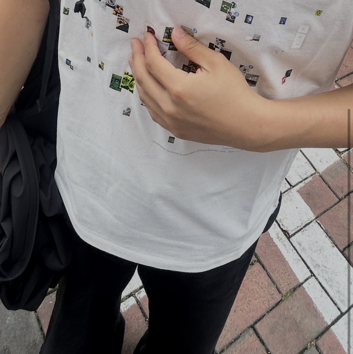 Sansan Gear Throwback T-Shirt White, Suade Baggy Denim Black 착용 스타일 - 2