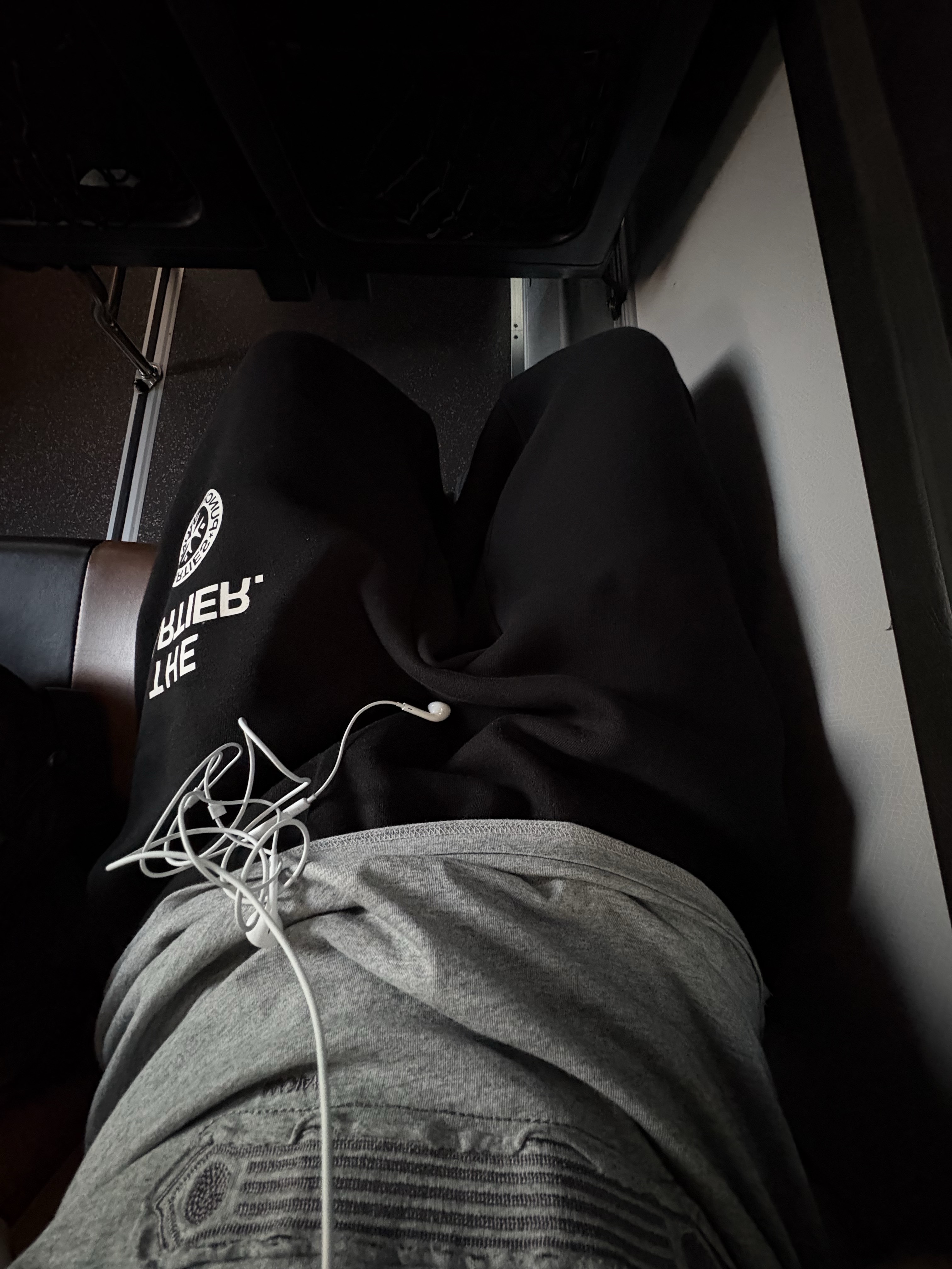 Punch Drunk Parties The Partier Sweatpants Black 착용 스타일