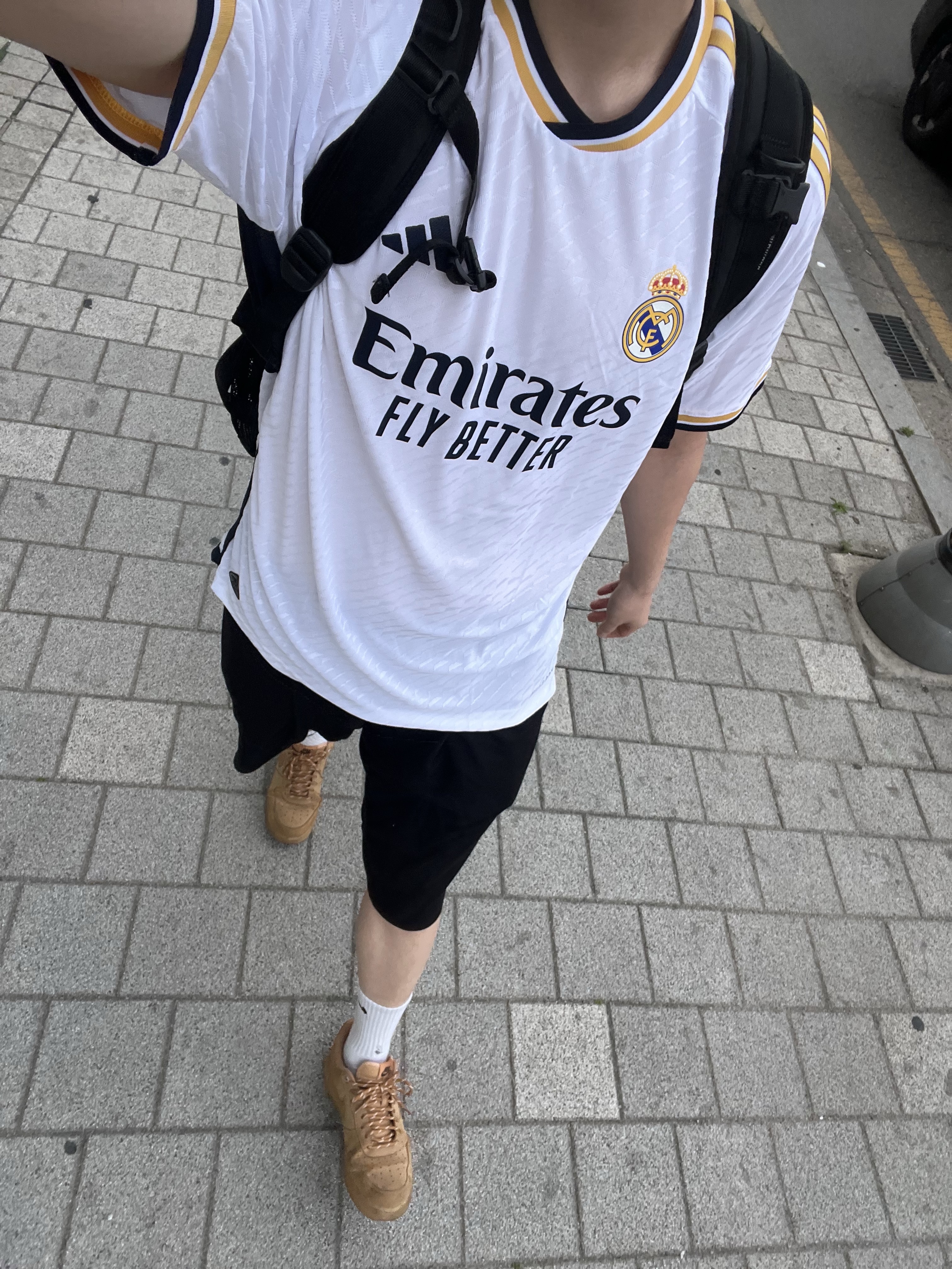 Adidas Real Madrid 2023/24 Home Jersey White - US Sizing (Non Marking Ver.), Adidas Real Madrid 2023/24 Home Jersey White - KR Sizing (Non Marking Ver.) 착용 스타일 - 2
