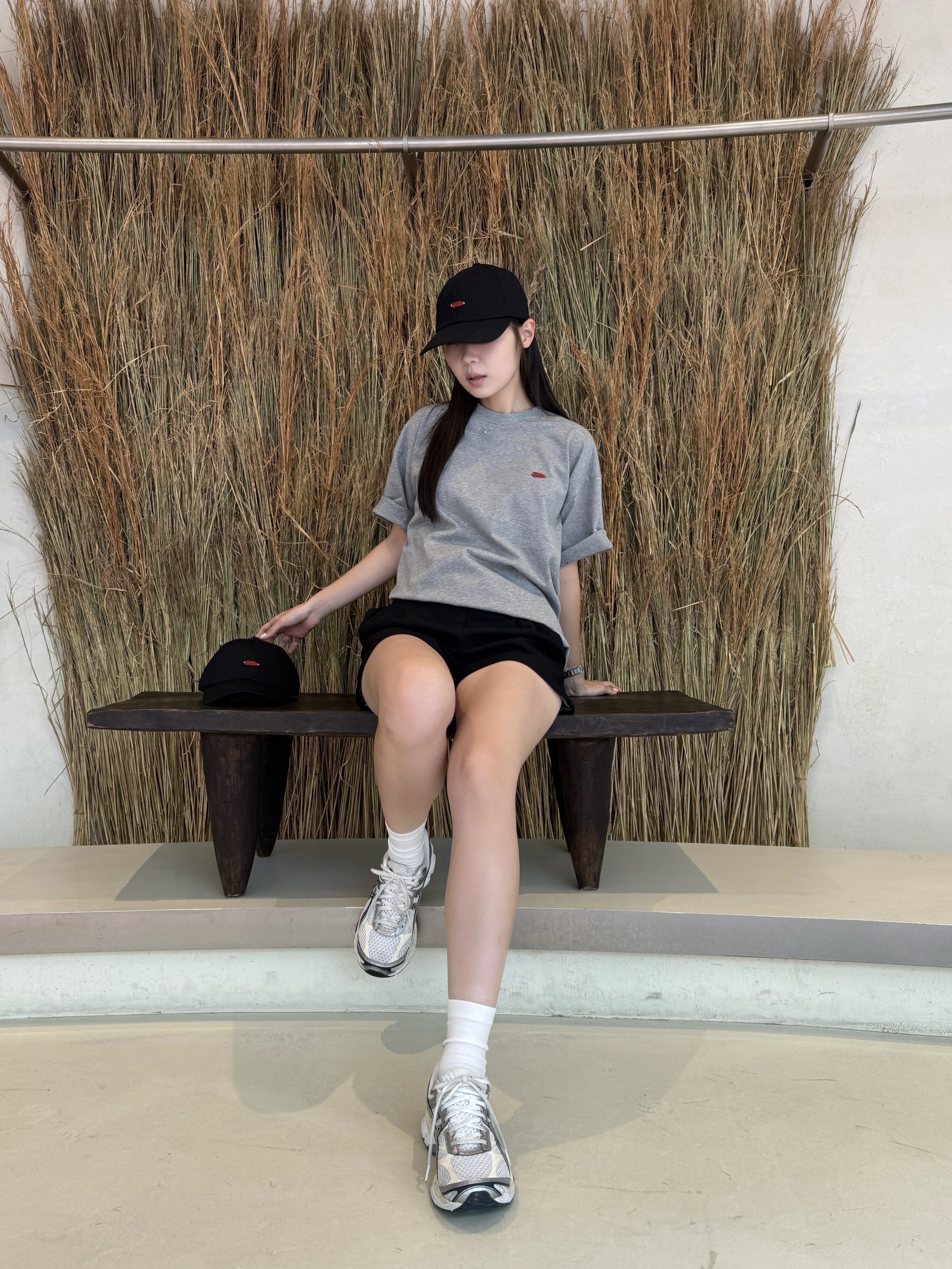 AKRYL Jersey Tee Grey - 26FW, AKRYL Icon Cap Black - 26FW 착용 스타일 - 1