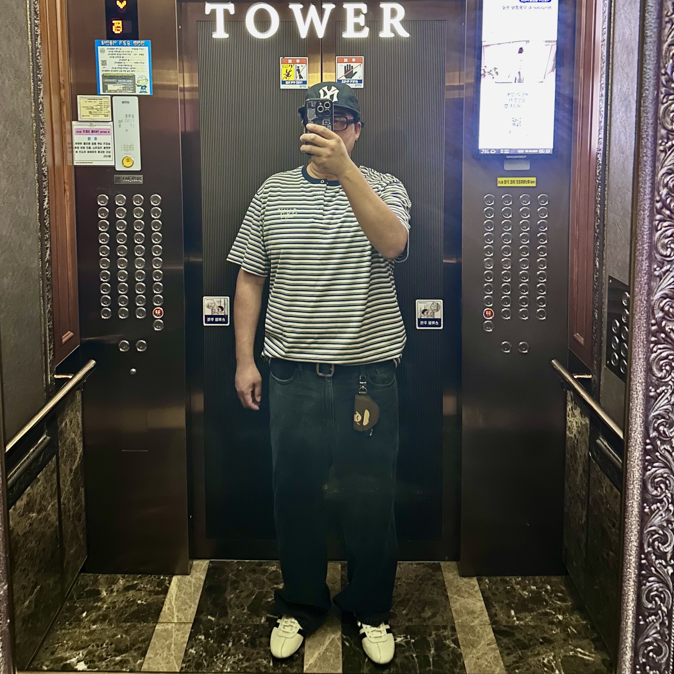 Gentle Monster x Maison Margiela MM114 Black Clear, (W) Adidas Tokyo Off White Core Black 착용 스타일 - 1