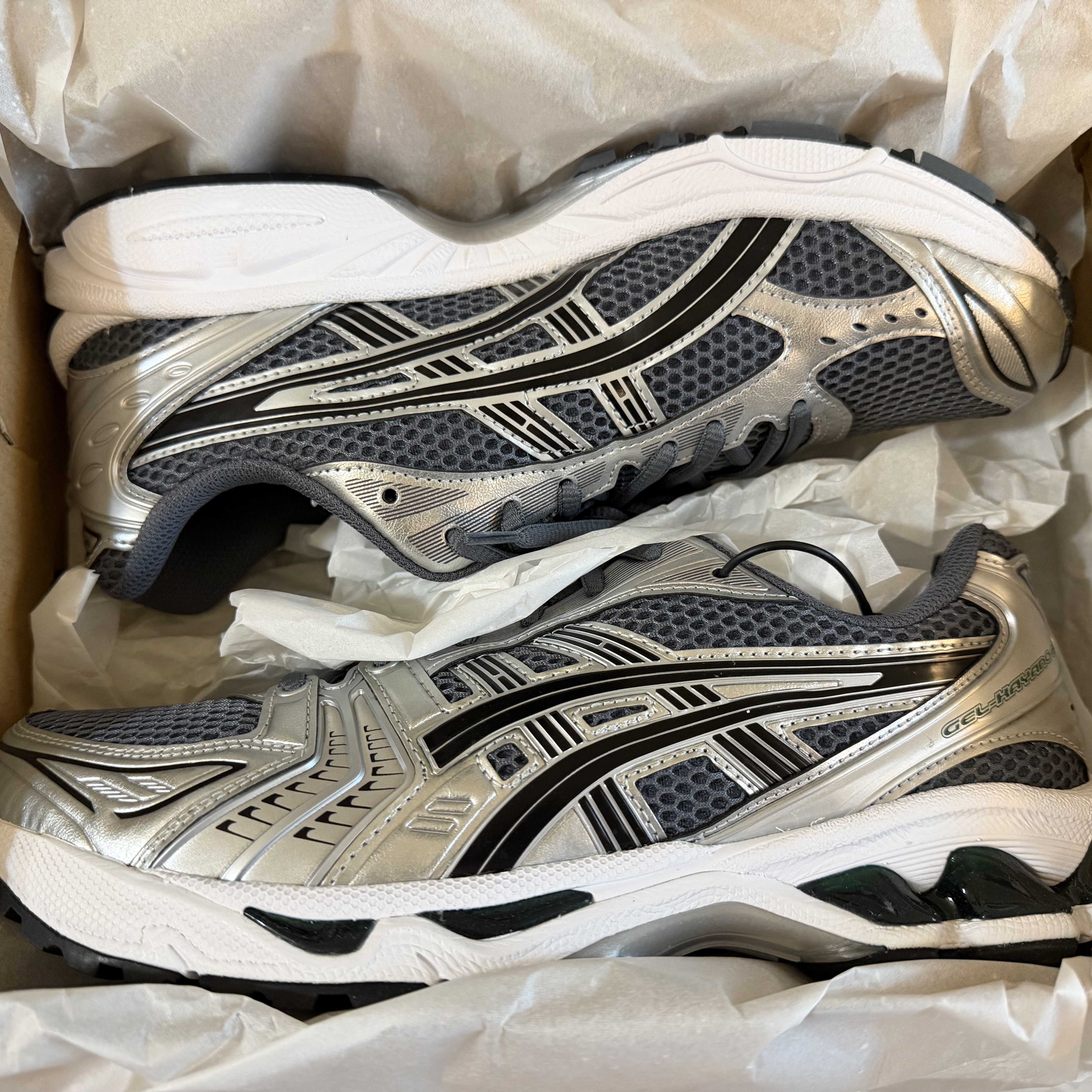 Asics Gel-Kayano 14 Metropolis Jasper Green 착용 스타일 - 1