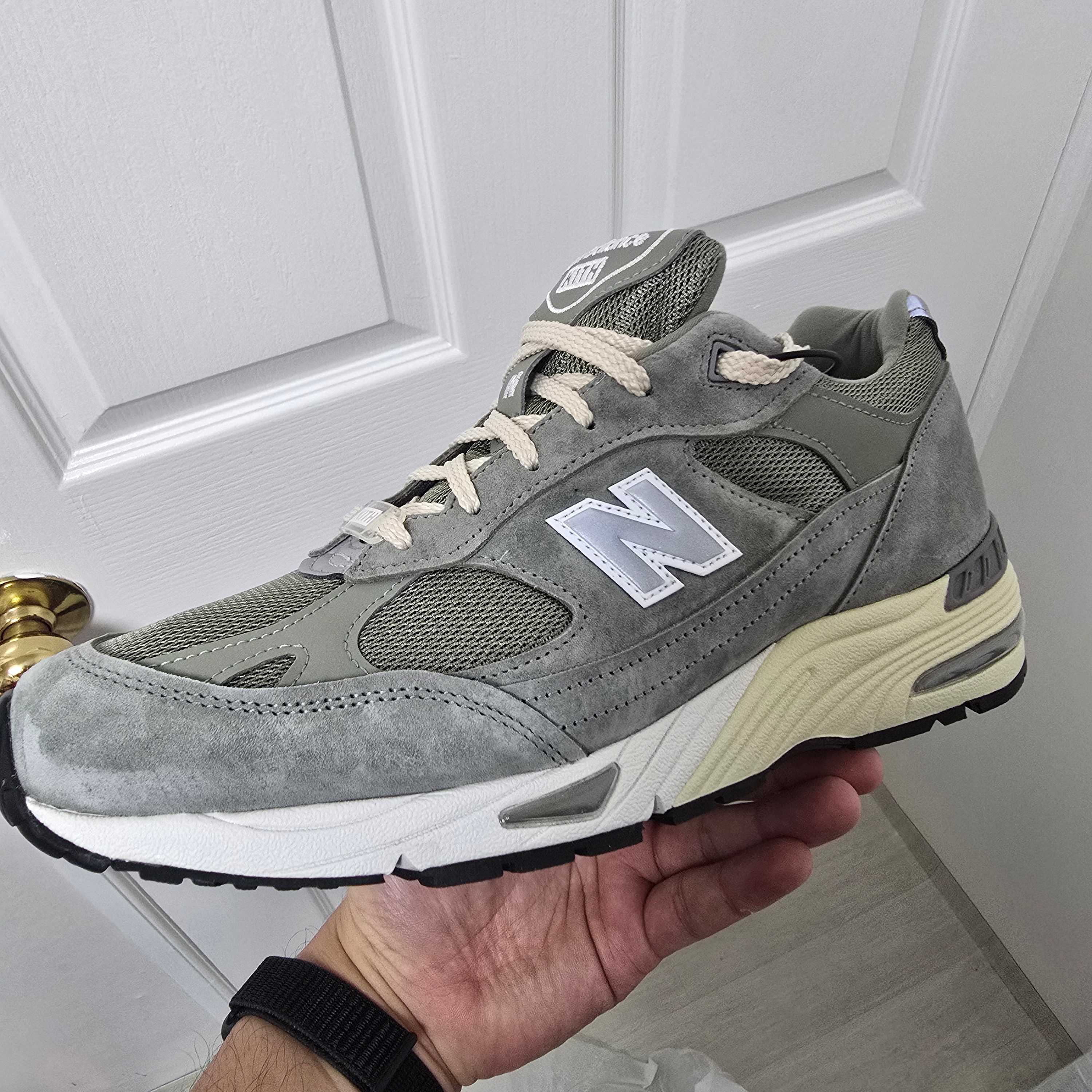 New Balance x Kith 991v1 Made in UK Vetiver 착용 스타일 - 2