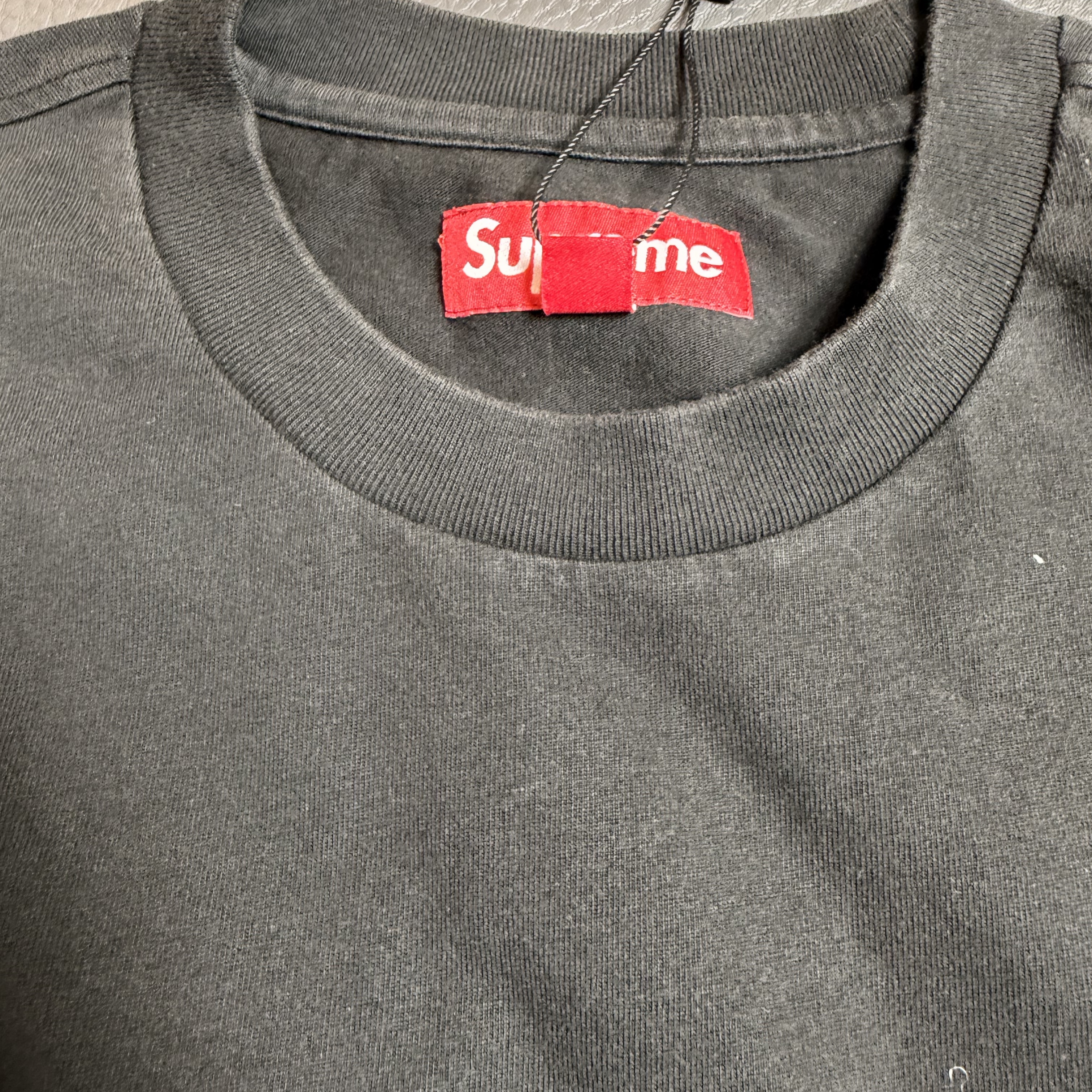 Supreme Small Box L/S T-Shirt Black - 26SS 착용 스타일 - 2