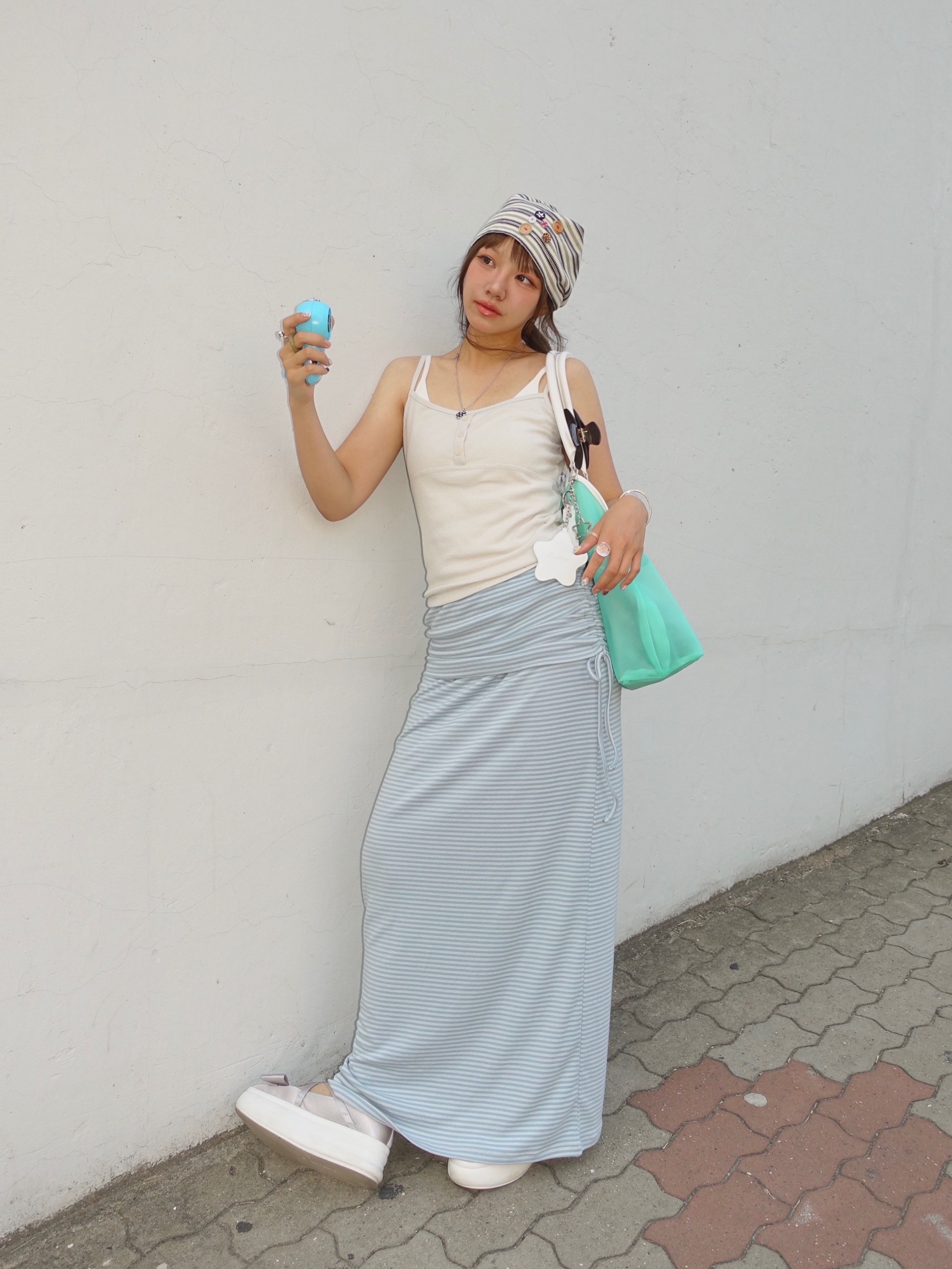EARPEARP DOT POP MINI FAN-BLUE, CAVISH Striped Button Beanie Ivory 착용 스타일 - 3
