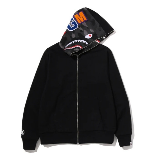 BAPE Color Camo Reversible Shark Full Zip Hoodie Black 착용 스타일 - 4