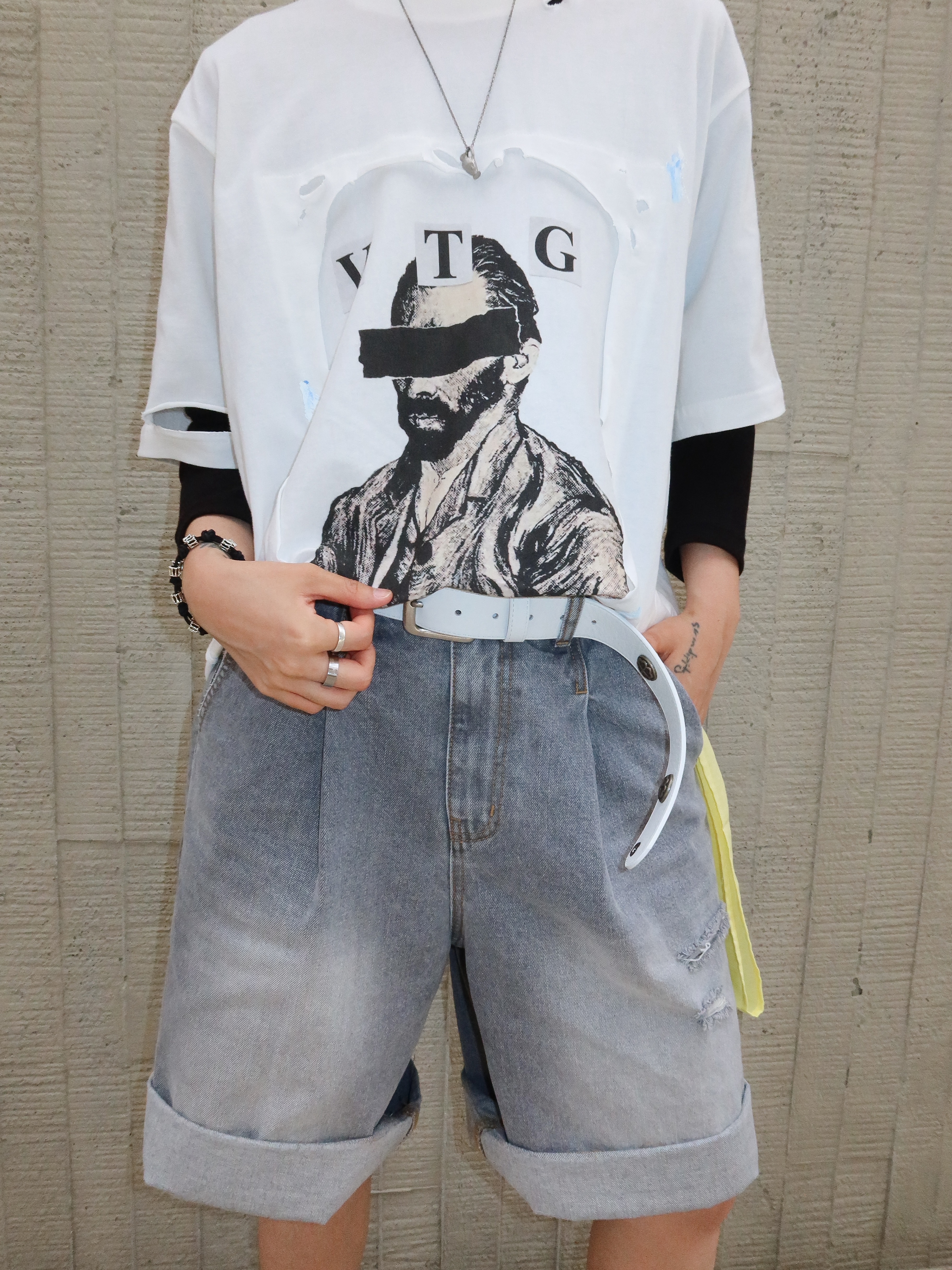 Hono Report Vintage Denim Bermuda Pants Light Gray, Hono Report Bottle Necklace 착용 스타일 - 6