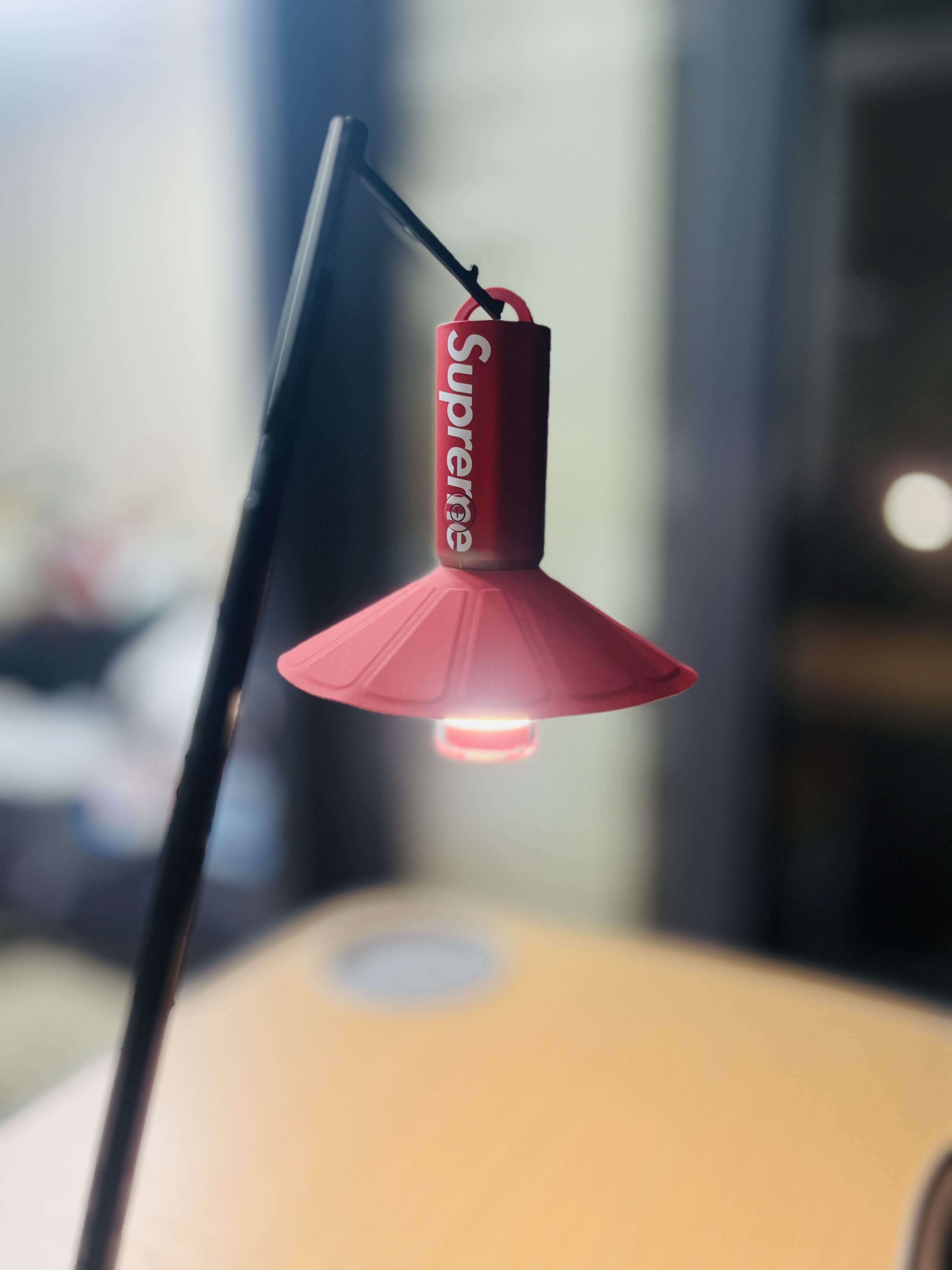 Supreme x Hoto Camp Light Red - 25FW, Supreme x Hoto Camp Light Black - 25FW 착용 스타일 - 2